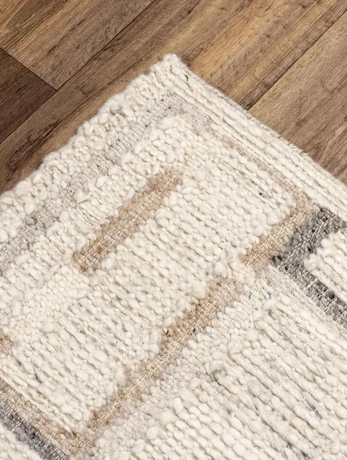 Nova NVA944 9' x 12' Rug