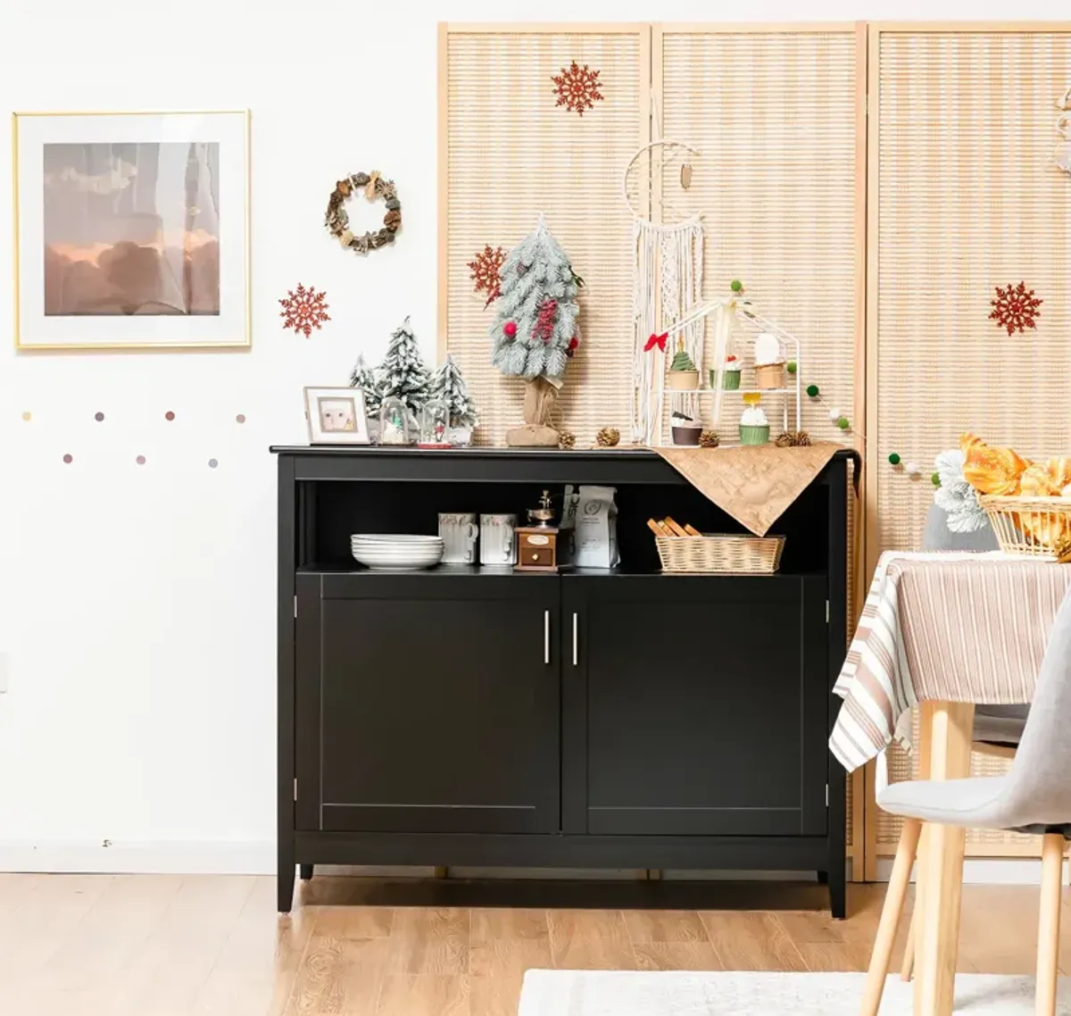 Modern Practical and Beautiful Wooden Kitchen Lockers with Large Storage Space