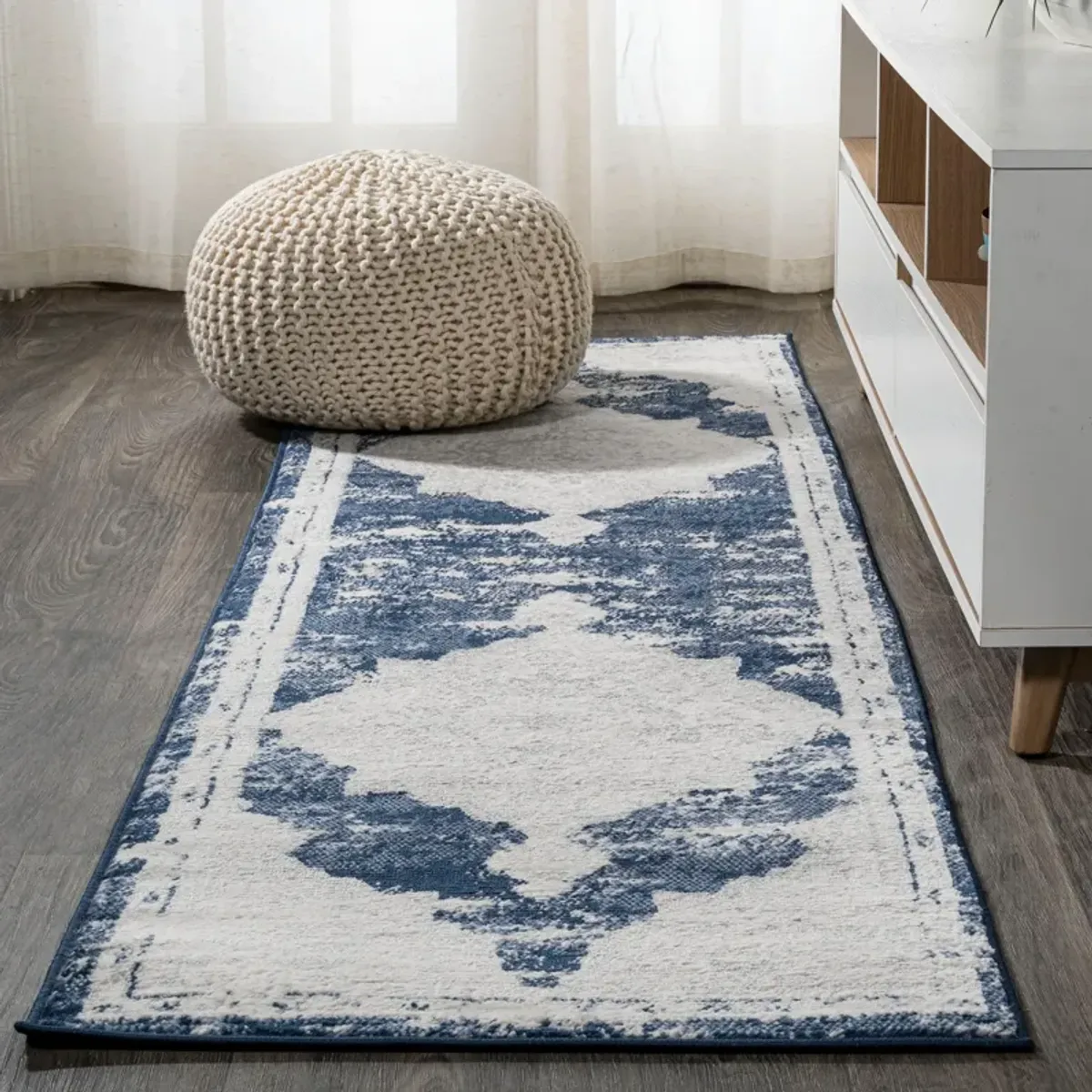 Alhambra Ornate Medallion Modern Area Rug