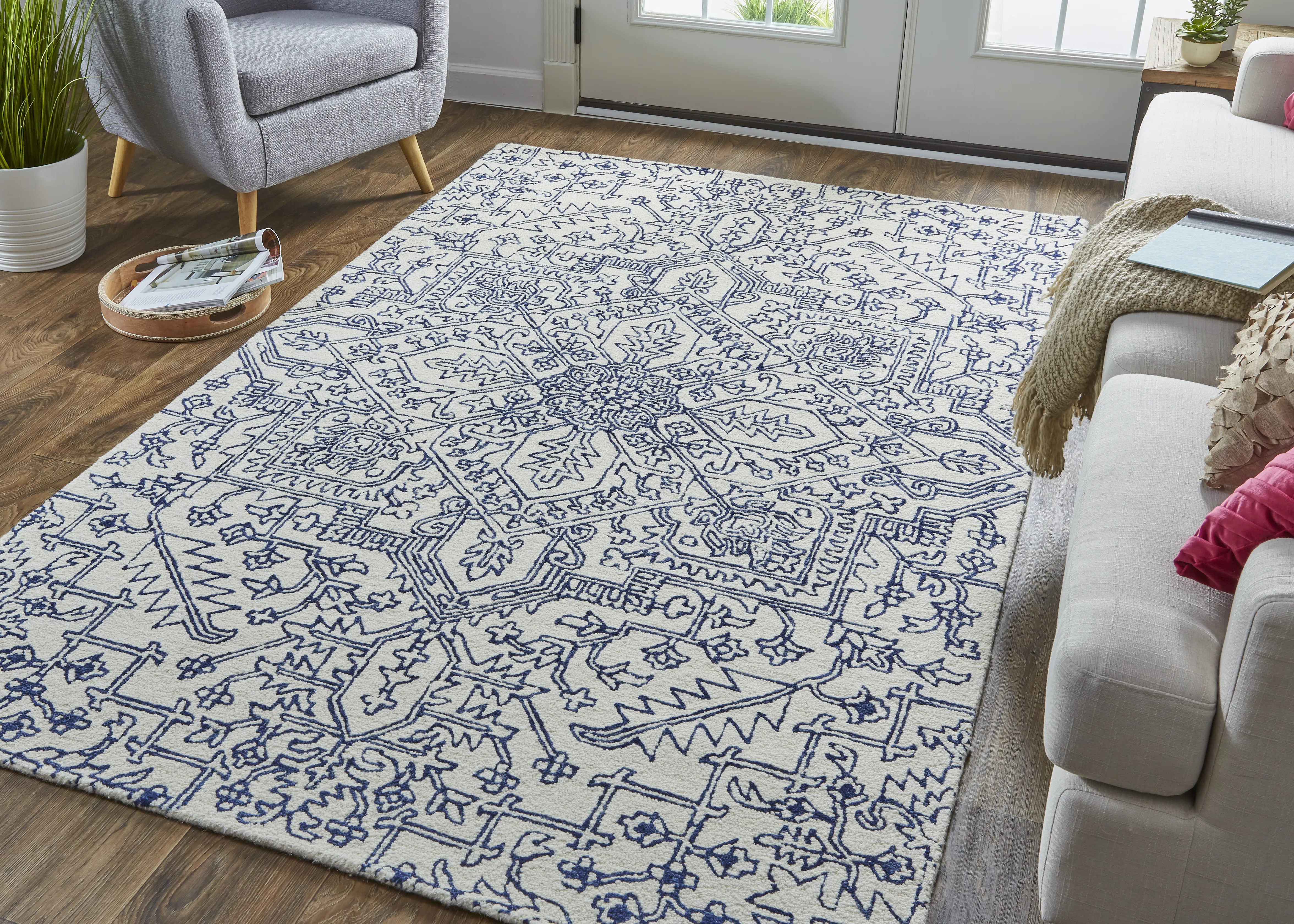 Belfort 8778F Ivory/Blue 2' x 3' Rug