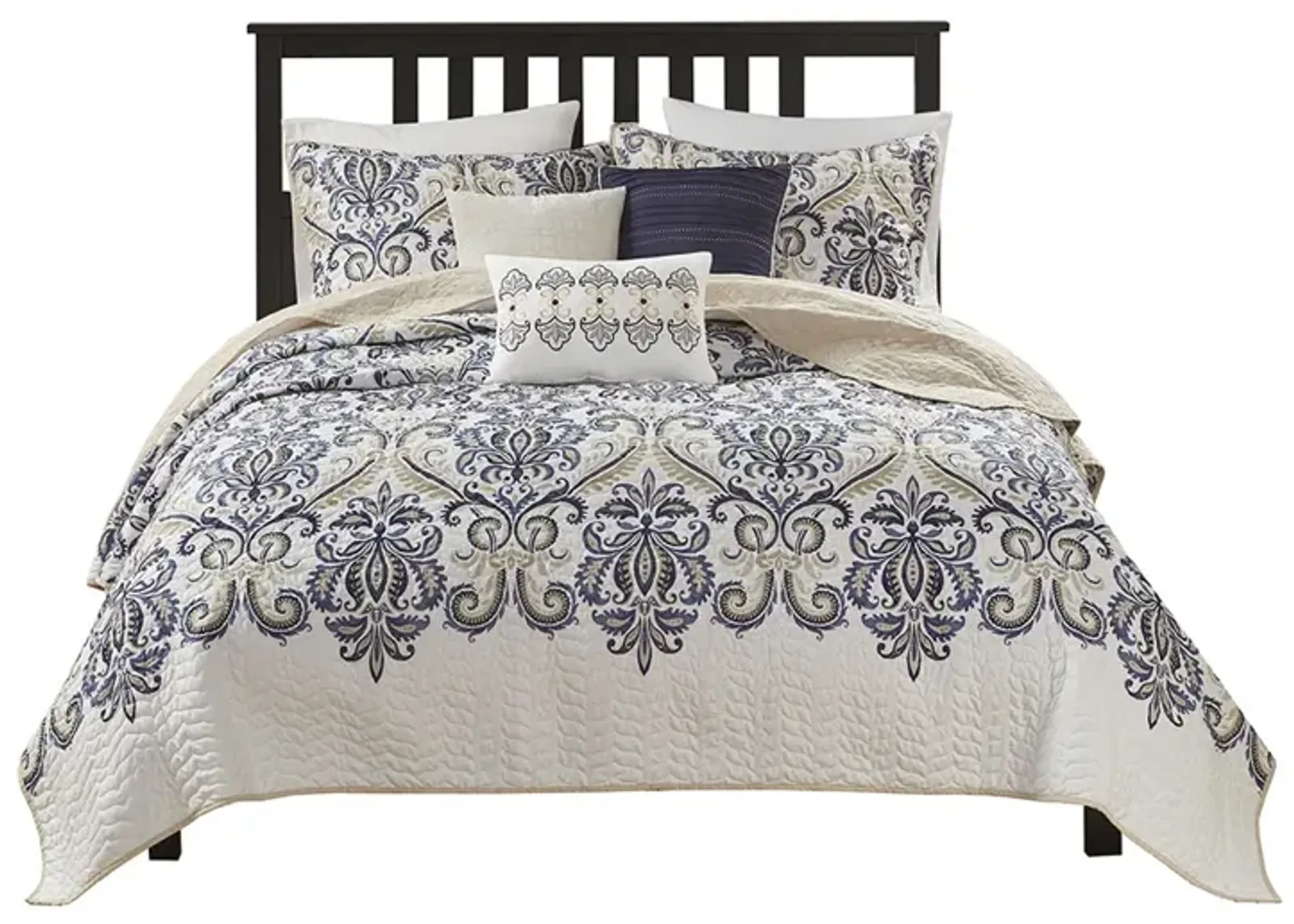 Gracie Mills Vito 6-Piece Modern Reversible Quilt Set with Coordinating Throw Pillows