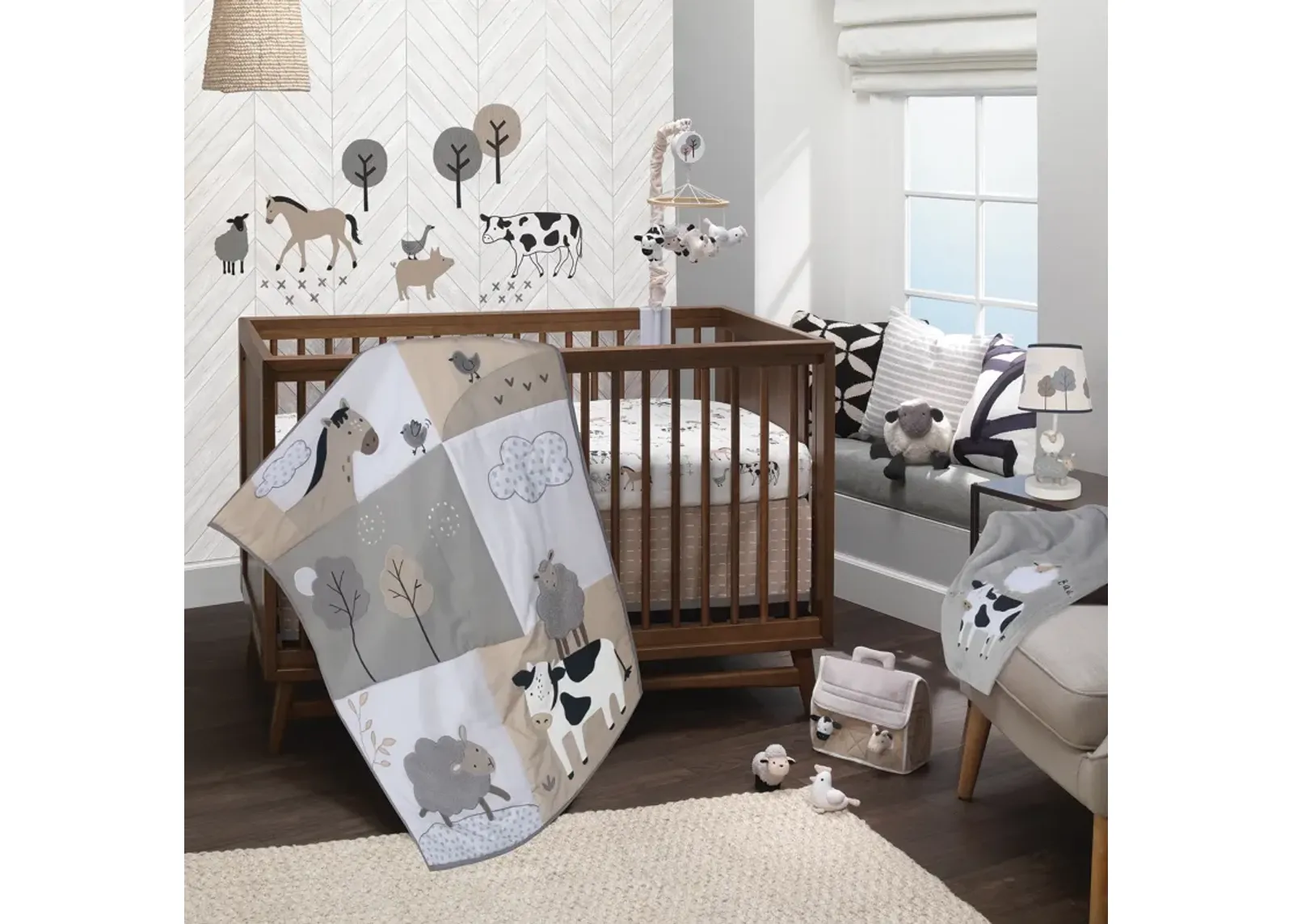 Lambs & Ivy Baby Farm Animals 5-Piece White/Taupe Baby Crib Bedding Set