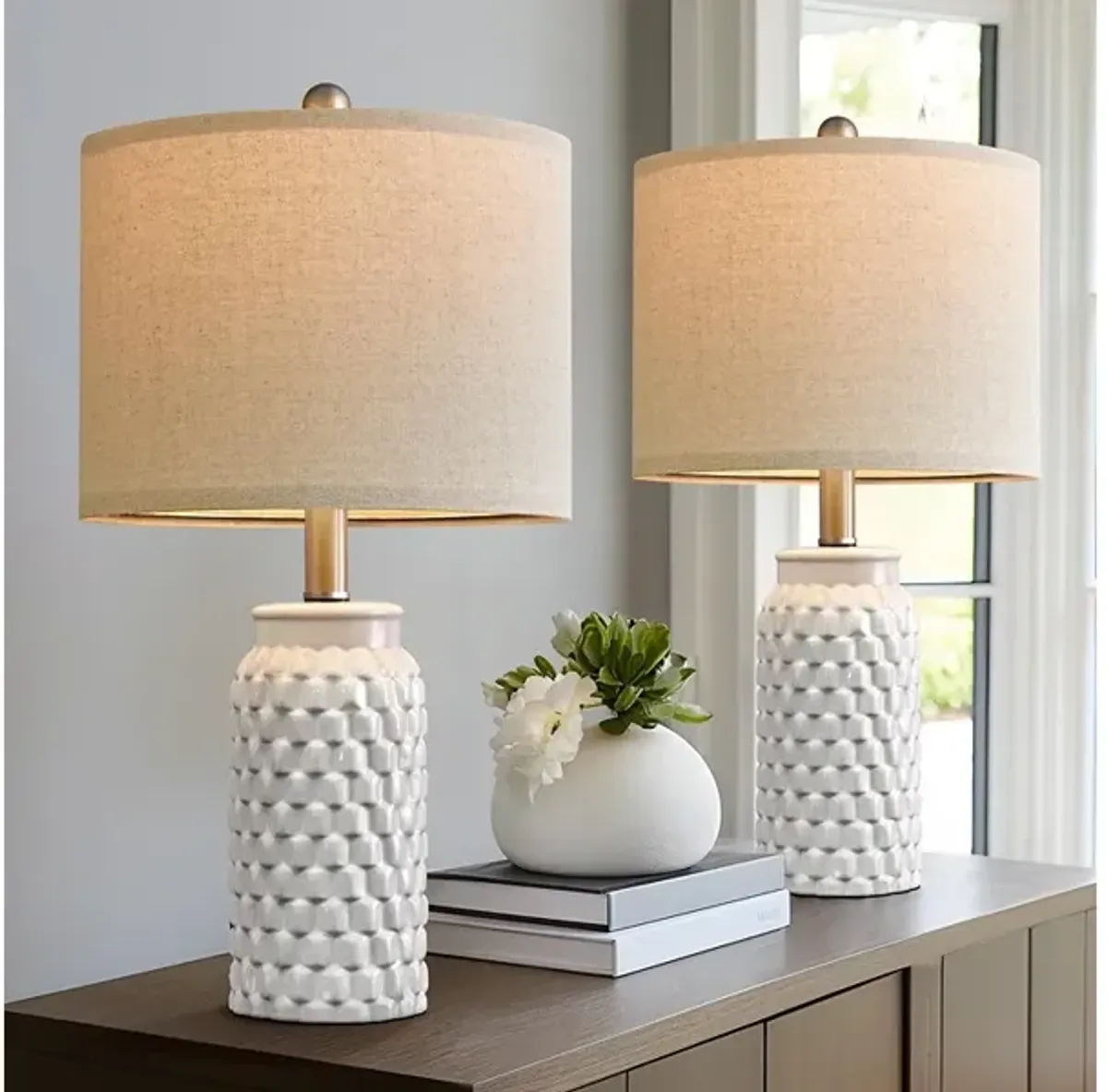 Modern Farmhouse 22.5" Seeded Glass Table Lamp