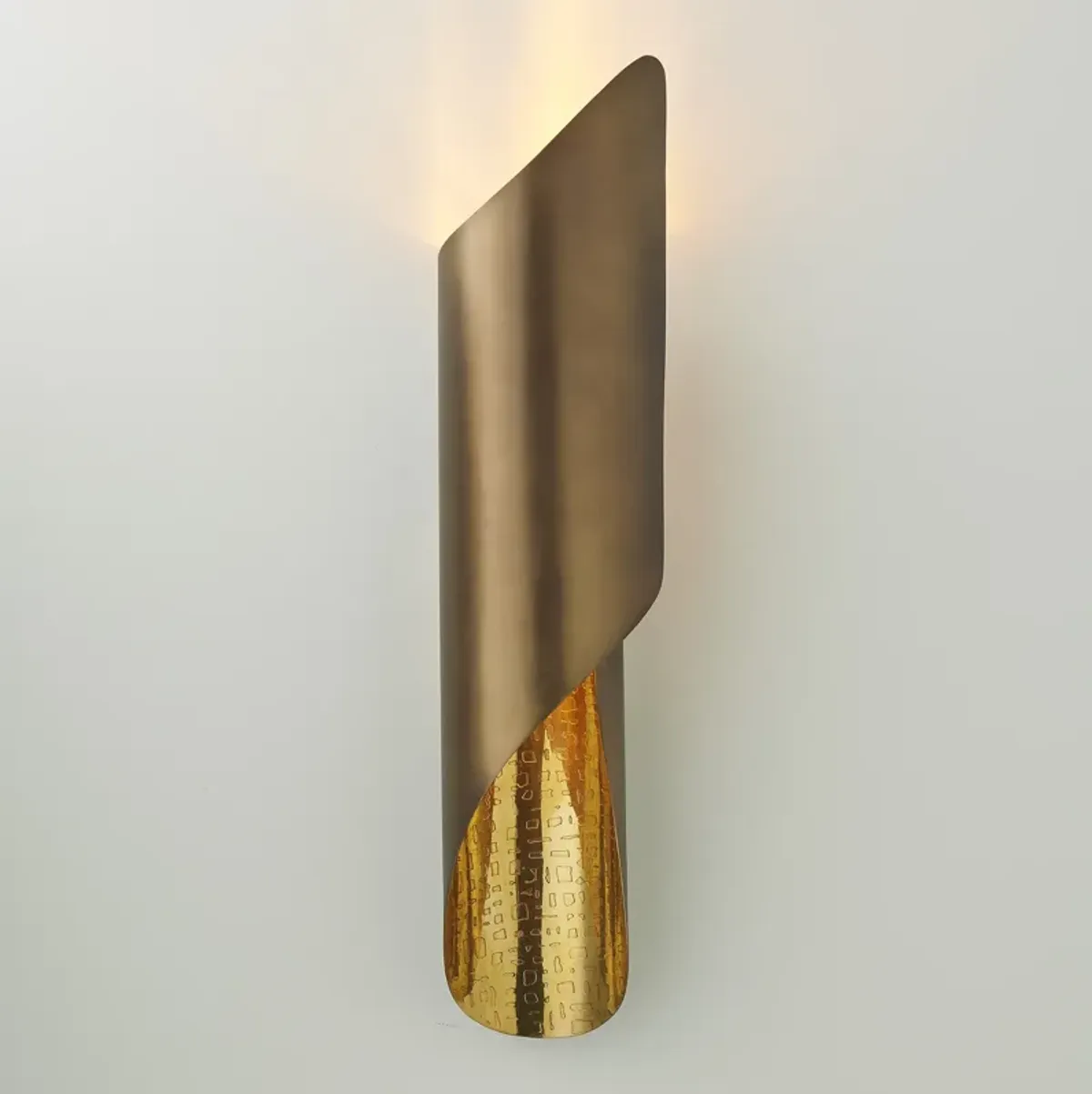 Curl Wall Sconce- Brass