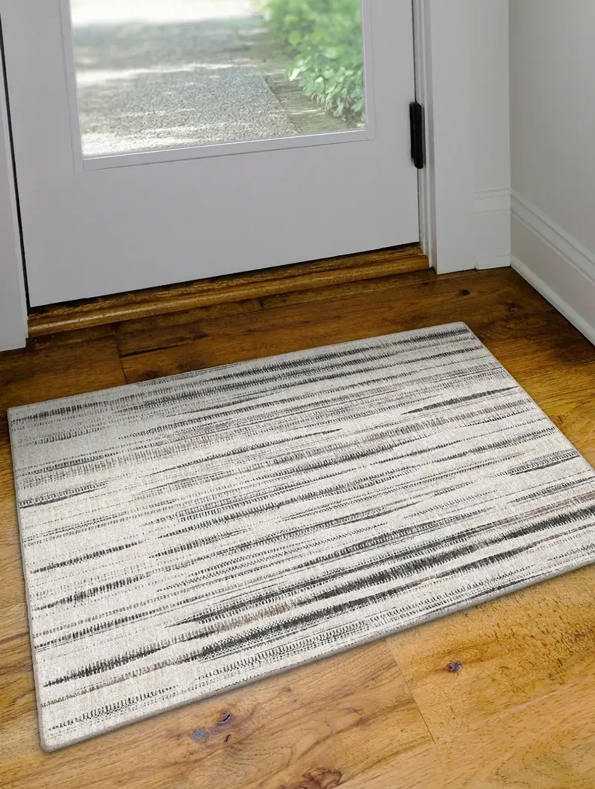 Amador AA1 Ivory 2' x 3' Rug