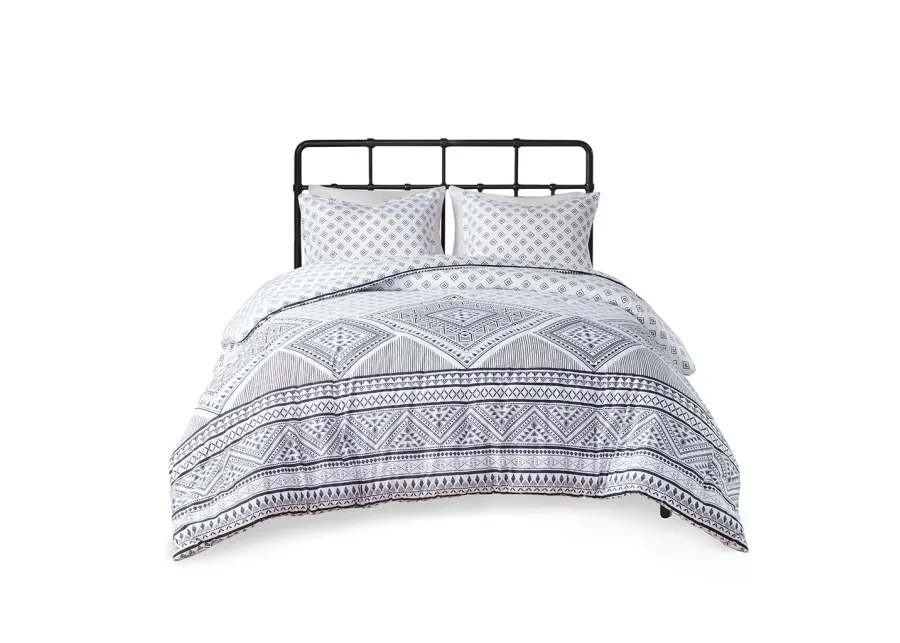 Gracie Mills Johnny Adaptable Beauty Reversible Comforter Collection