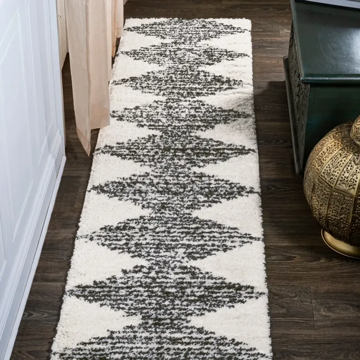 Elm Diamond Stripe Geometric Shag Area Rug