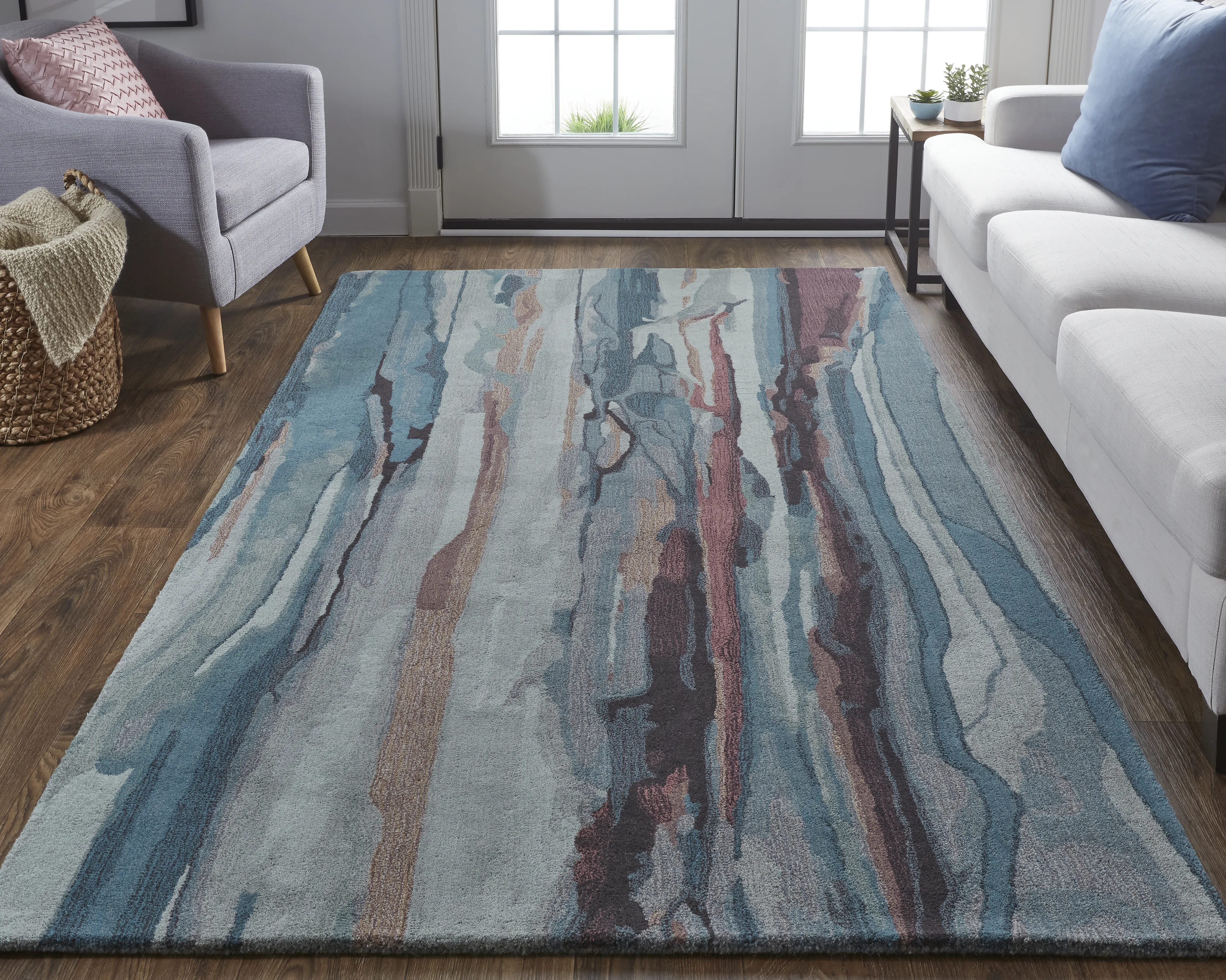 Amira 8634F Blue/Red/Ivory 8' x 10' Rug