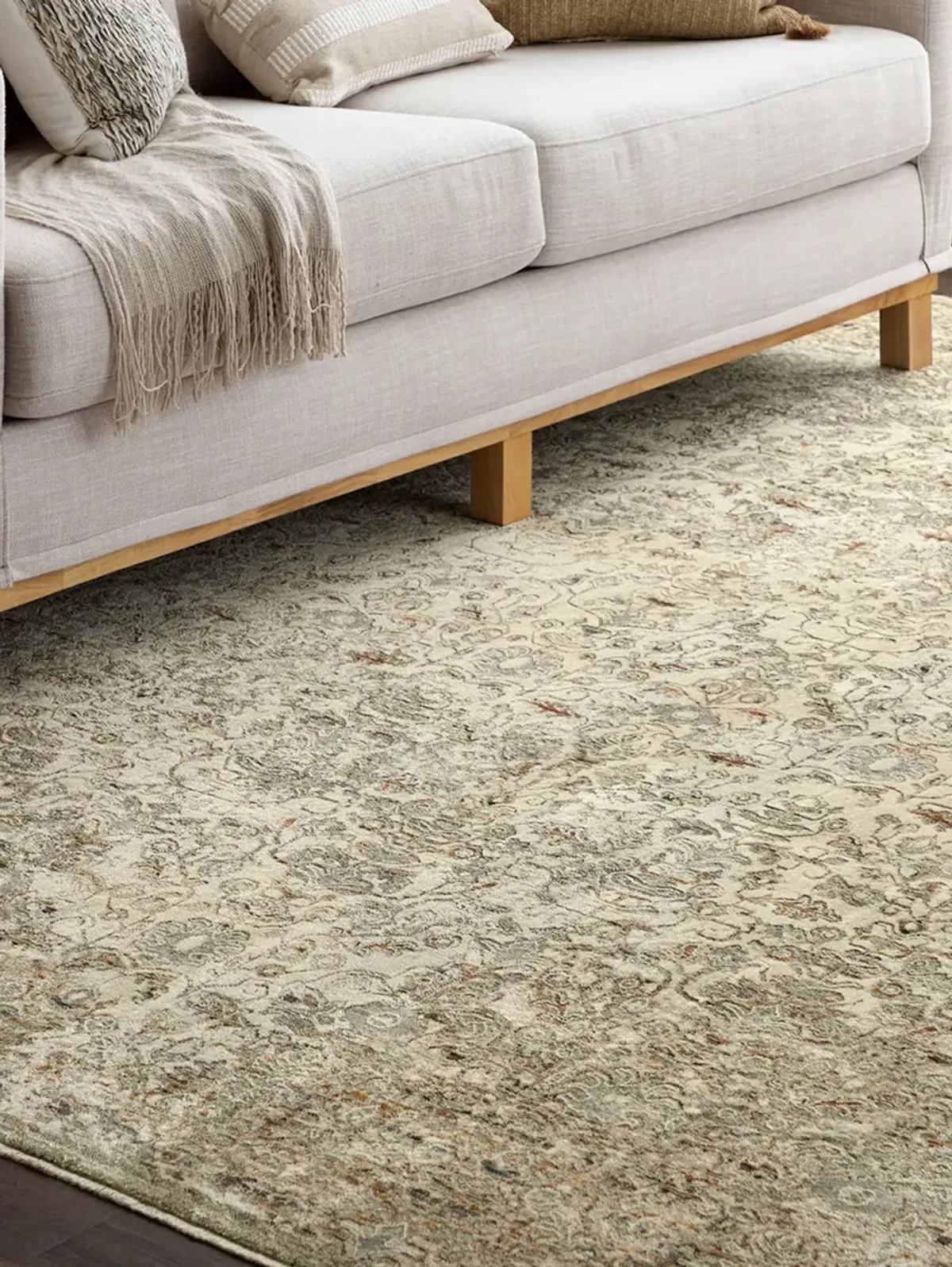 Divina Sanctum Cream 2' 6" X 7' 10" Rug