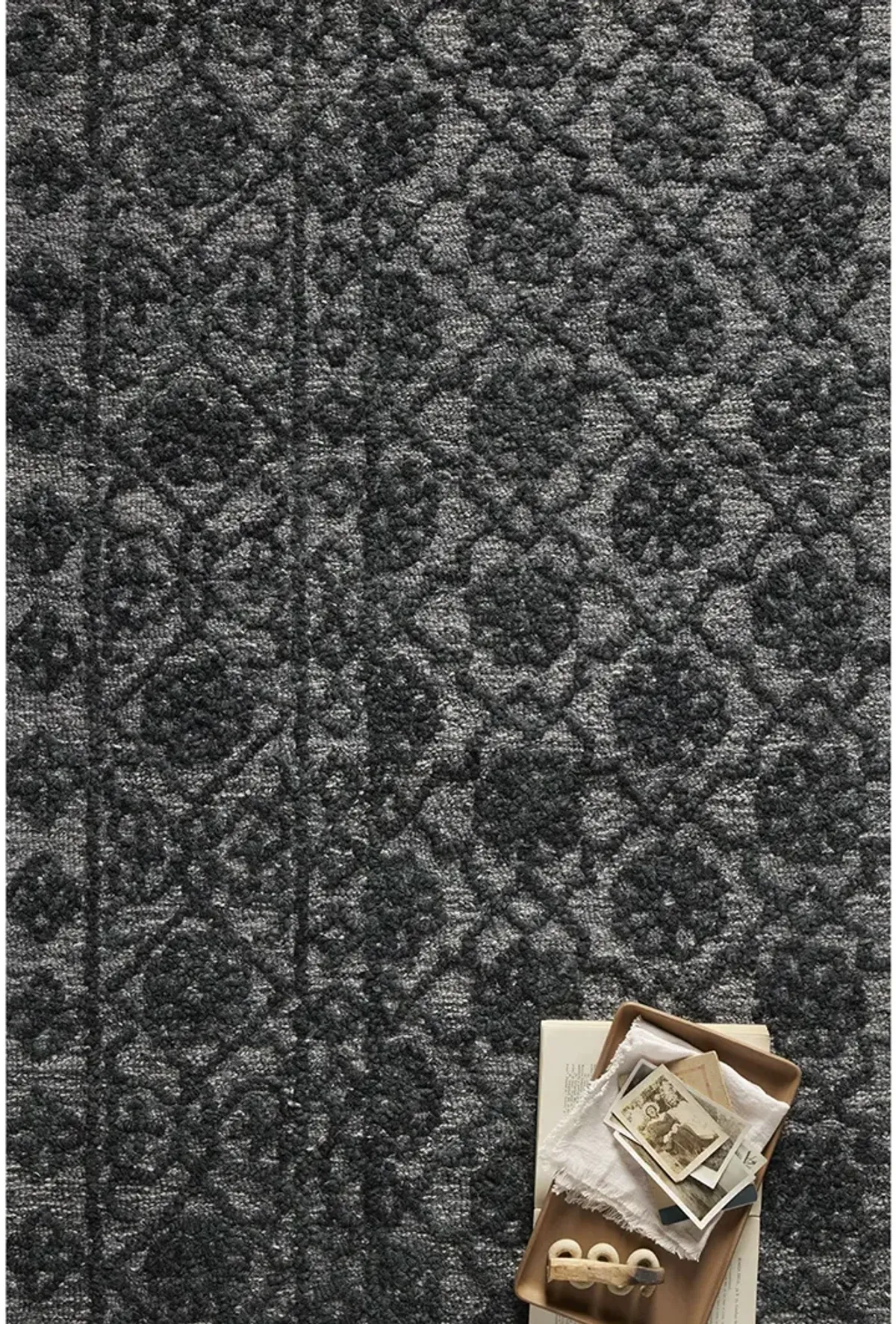 Cecelia CEC01 2'6" x 7'6" Rug