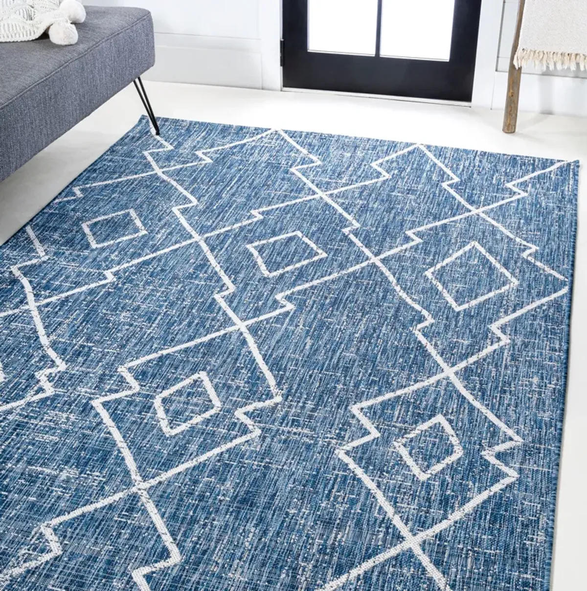 Carwa Tribal Diamond Trellis Indoor/Outdoor Area Rug