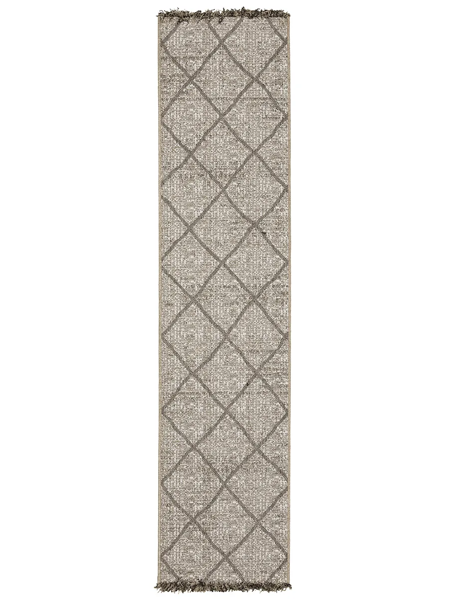 Gillian 1'10" x 7'6" Beige Rug