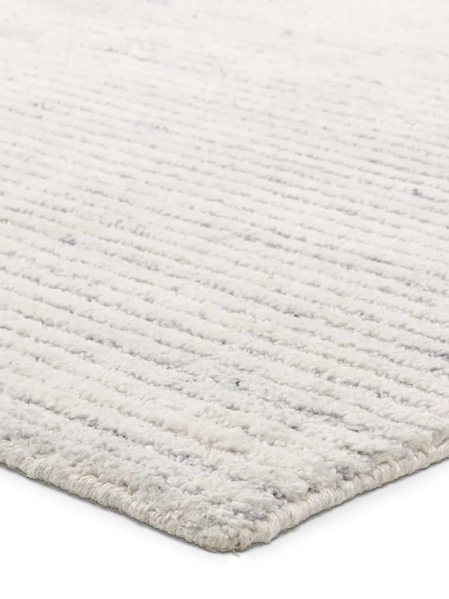 Aiya Mona White 8' x 10' Rug