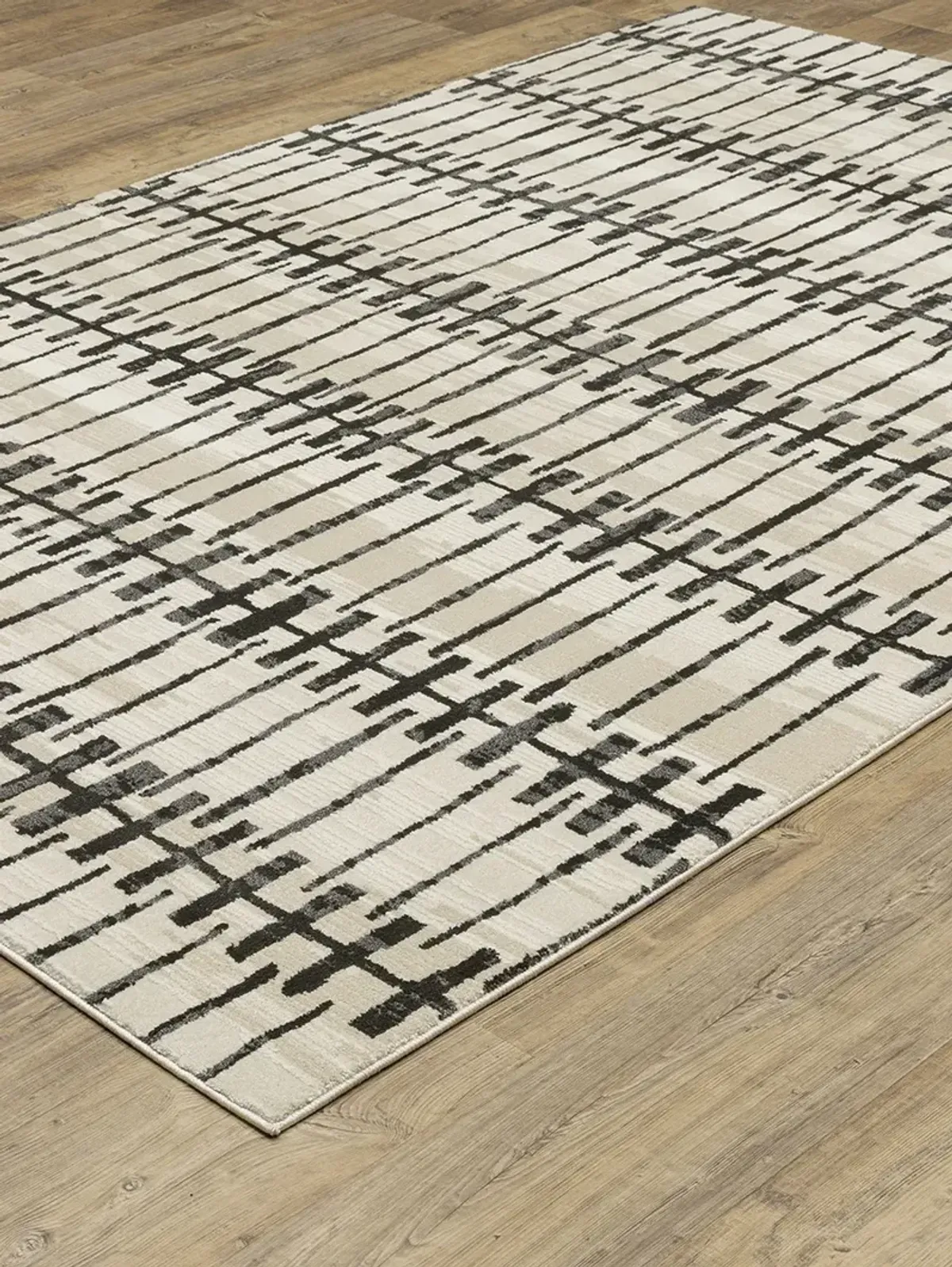 Raylan 3'3" x 5' Ivory Rug