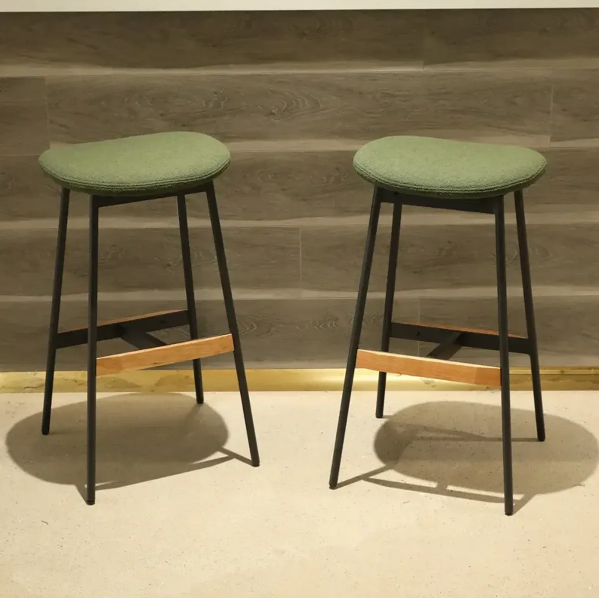 Stylish Modern Set of 2 Upholstered Bar Stools