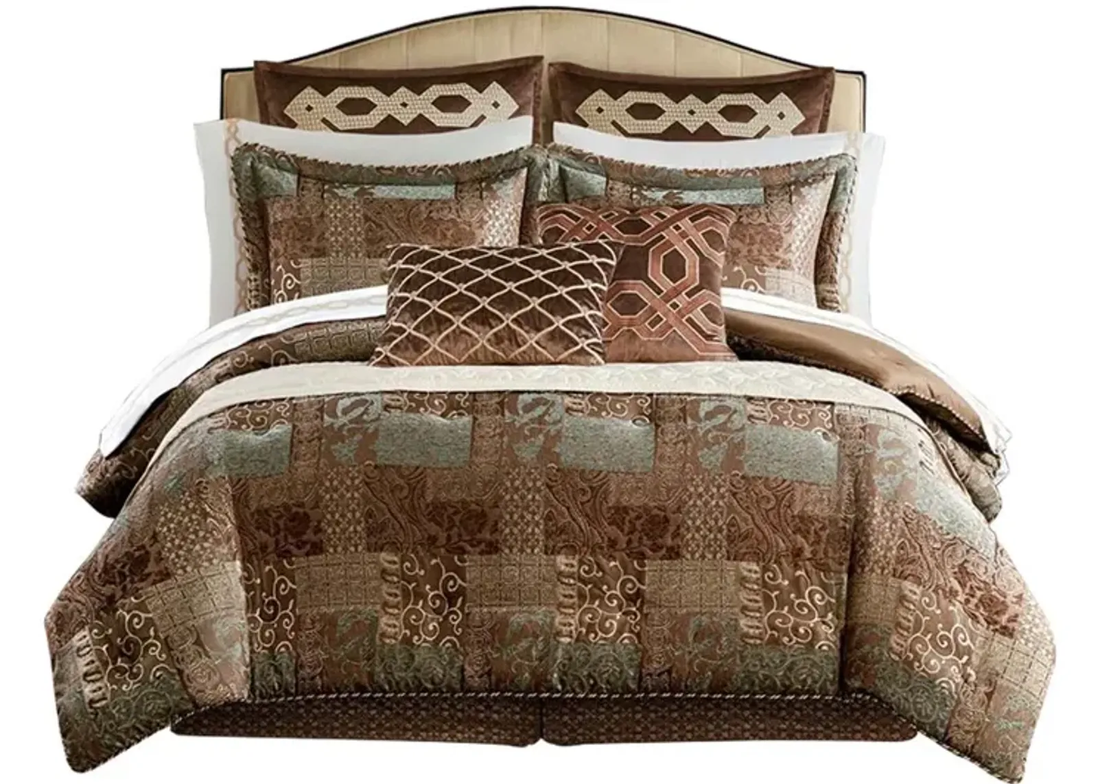 Gracie Mills Lange 4-Piece Patchwork Chenille Jaquard Comforter Set