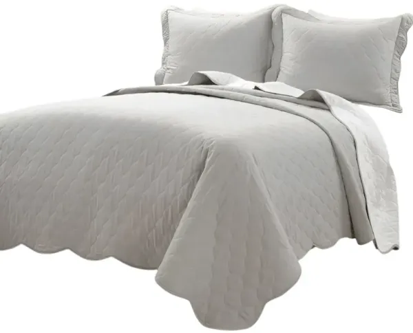 Scalloped Edge Reversible Thin Light Quilt Set for Cozy Bedding and Bedroom Decor