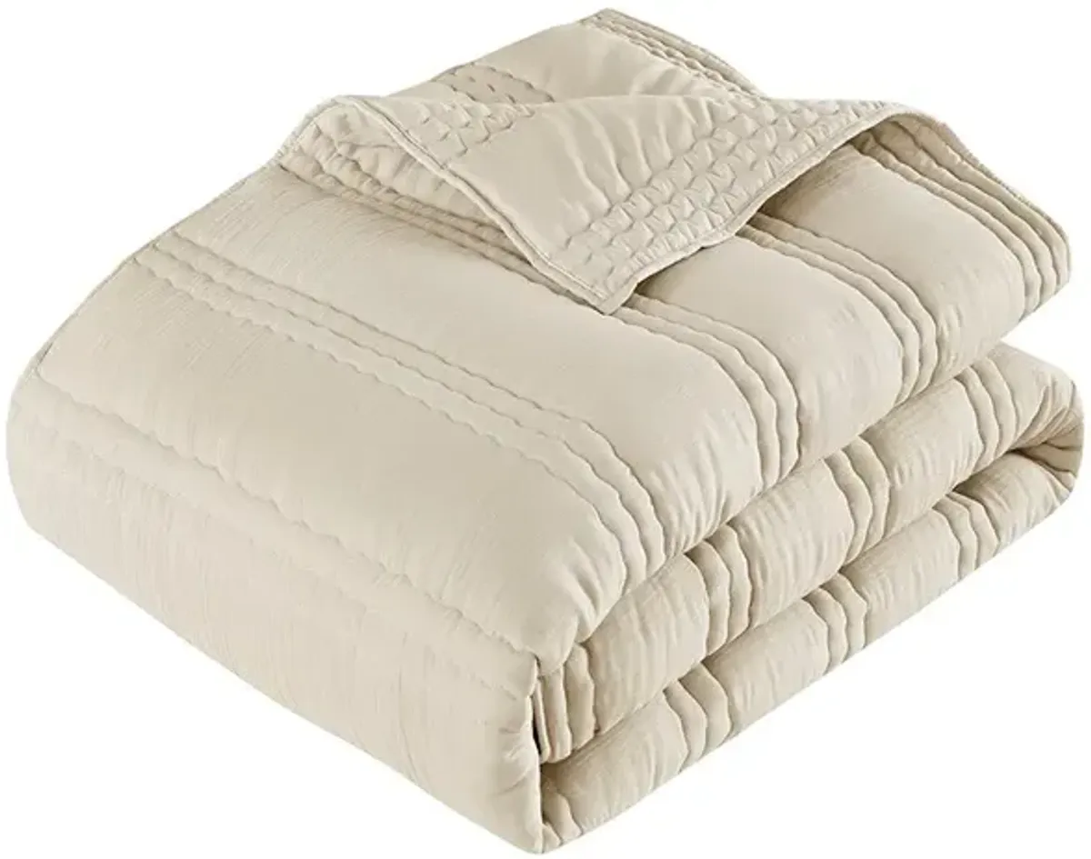 Gracie Mills Estrella Poly Gauze Quilt Set