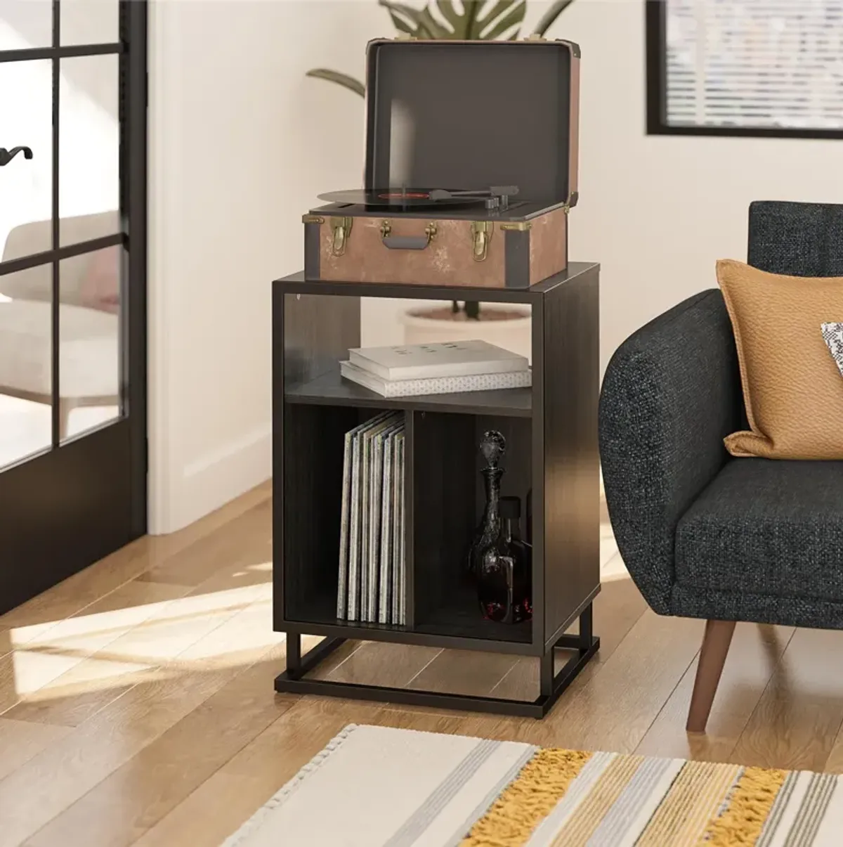 Novogratz Regal Turntable Stand / End Table