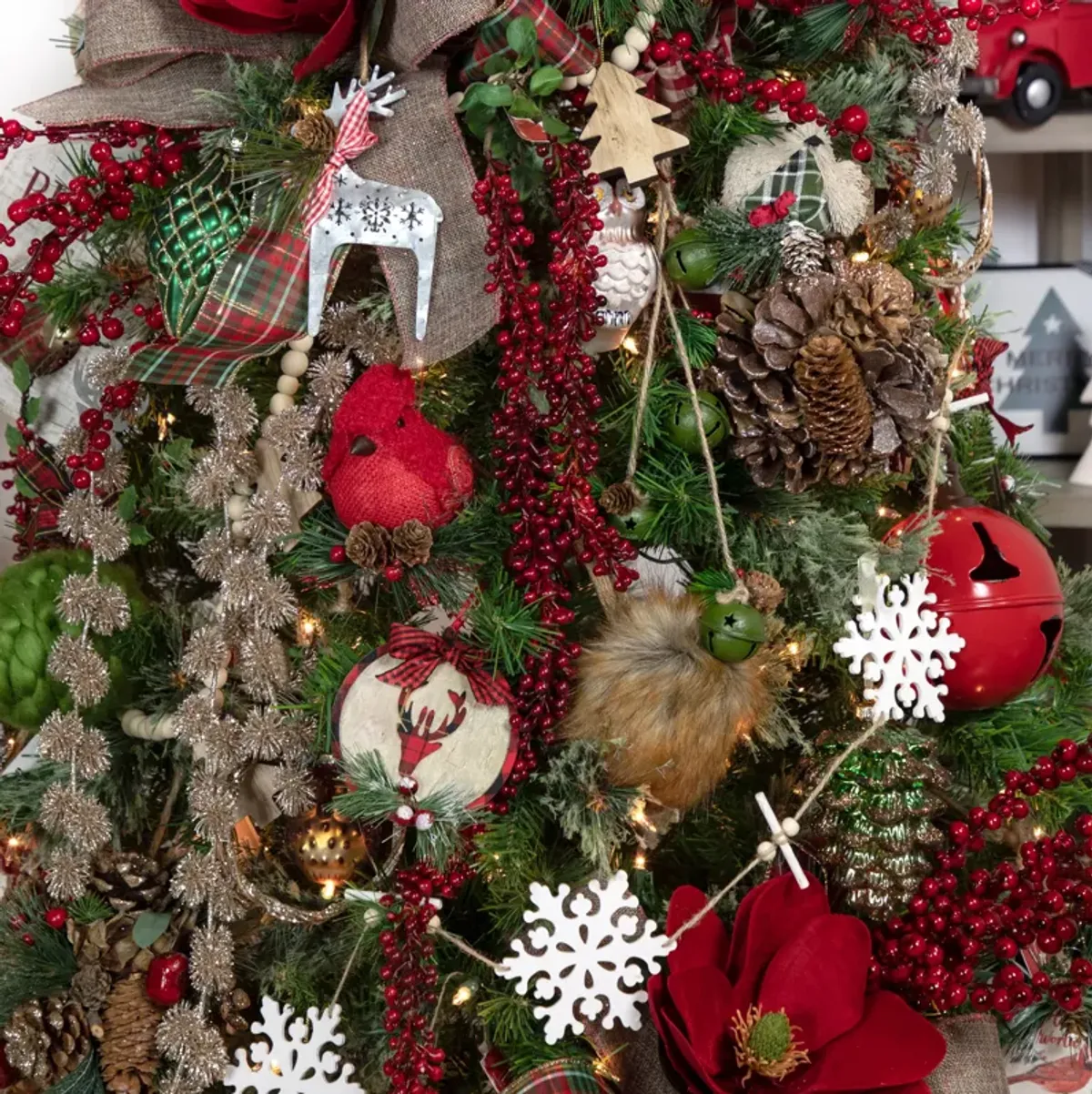 4' White Snowflakes on Jute Rope Hanging Christmas Garland