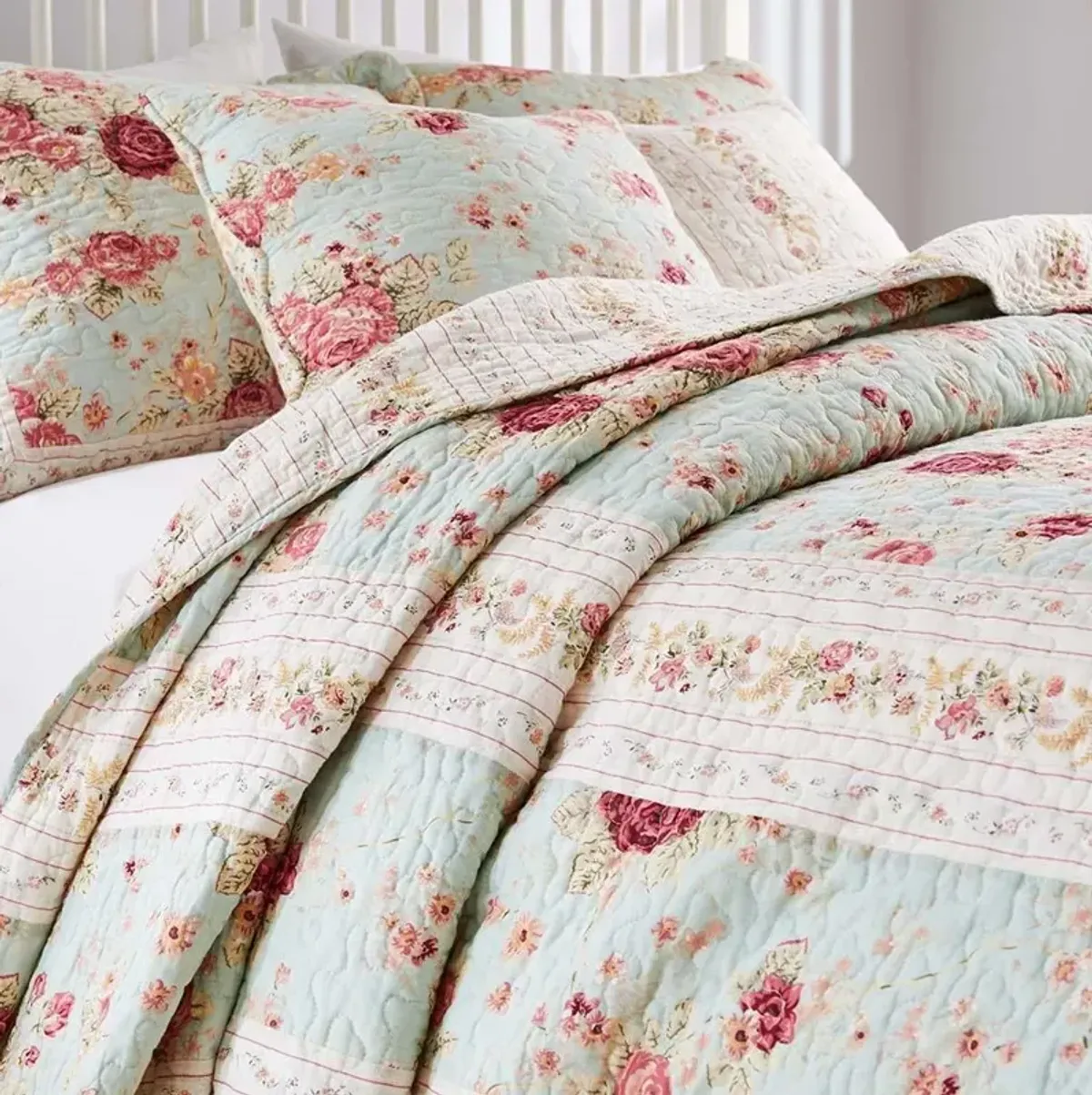 Greenland Home Antique Rose Floral Print Decorative High Quality Quilt Set 4-Piece