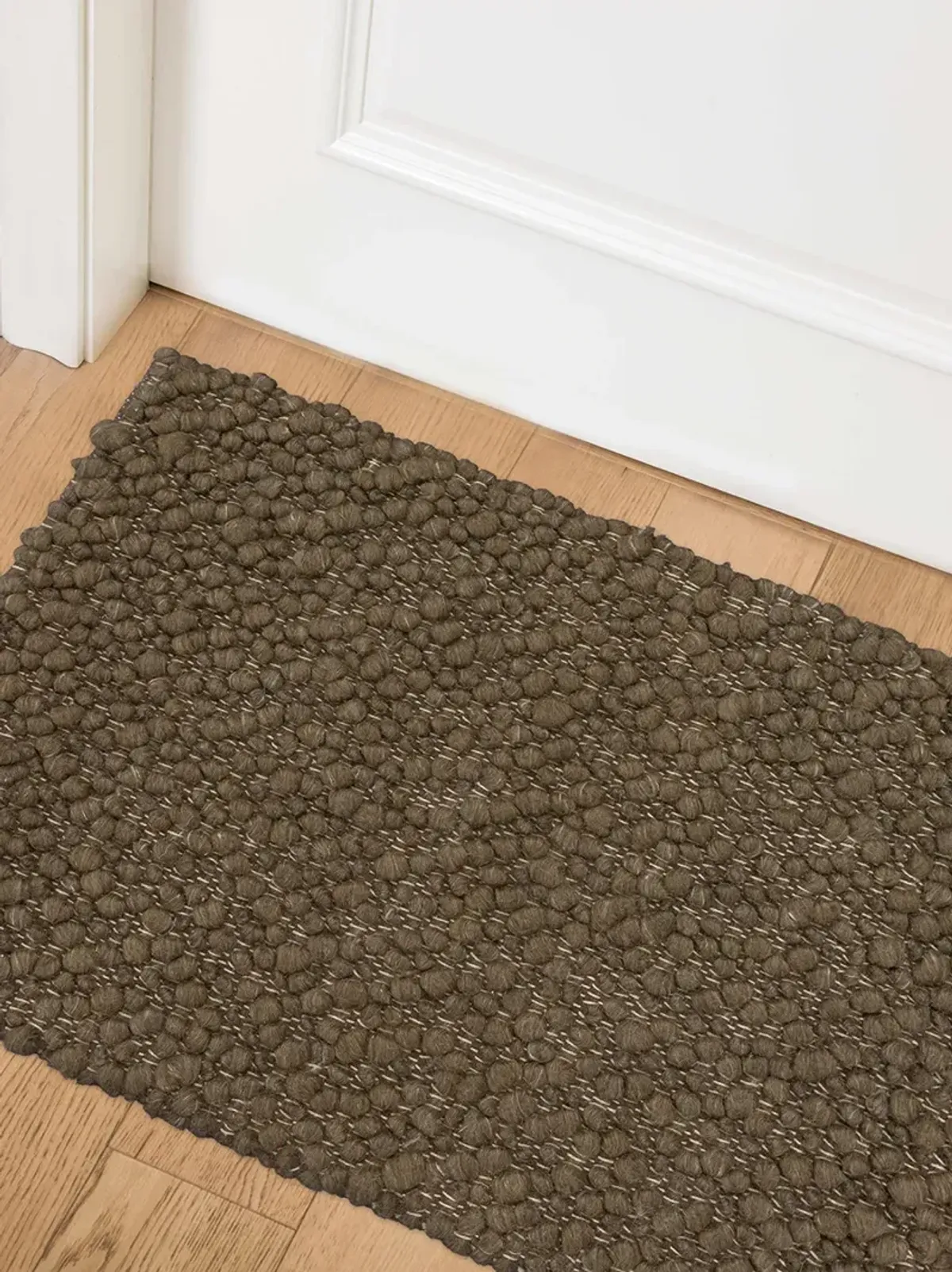 Gorbea GR1 Chocolate 2' x 3' Rug