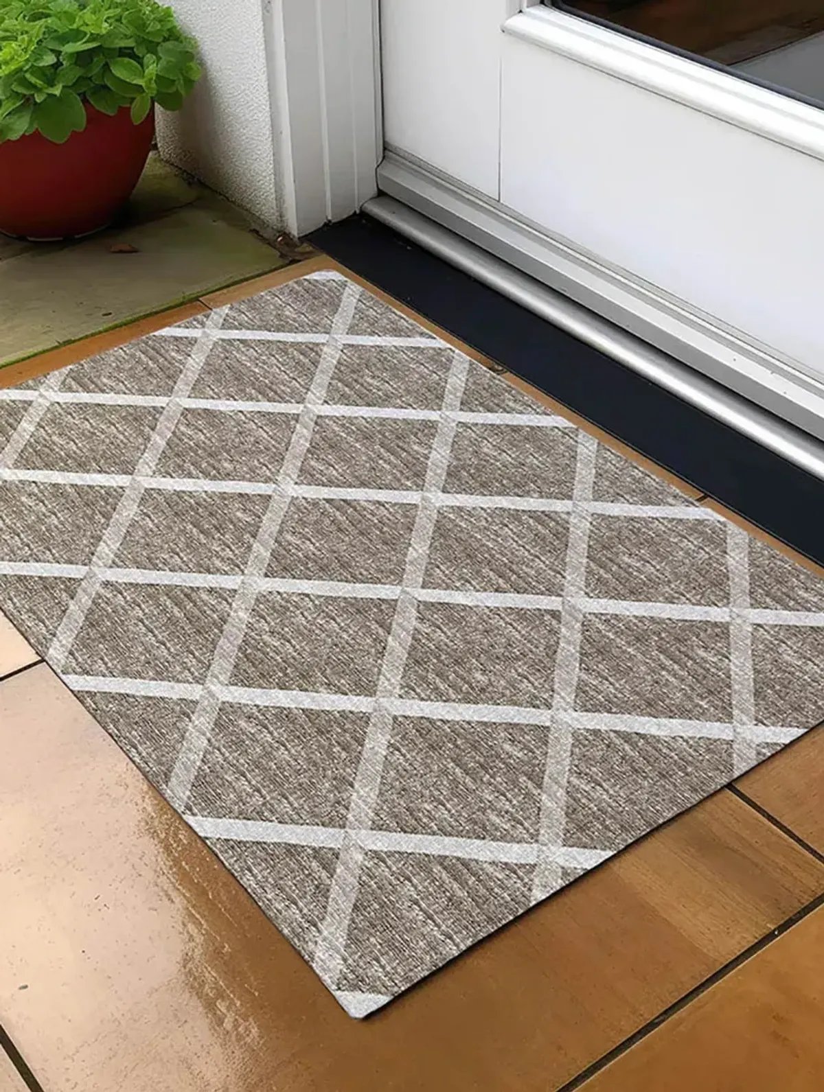 York YO1 Taupe 20" x 30" Rug