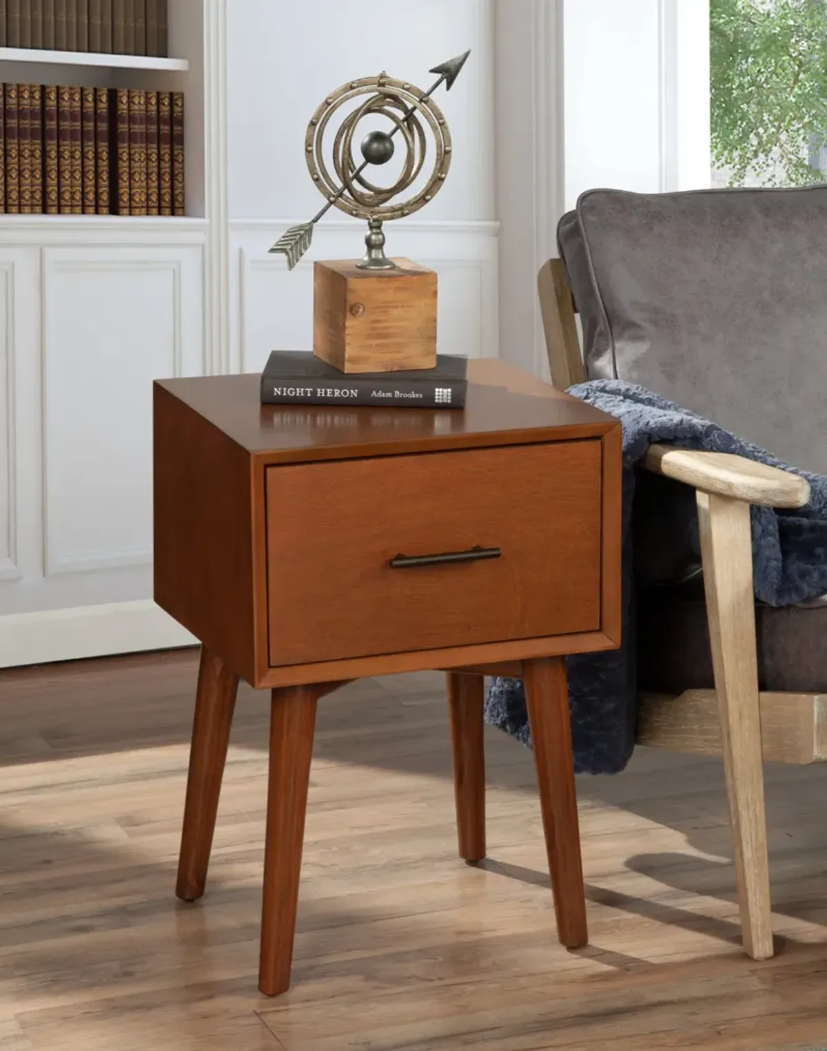 Flynn End Table, Acorn