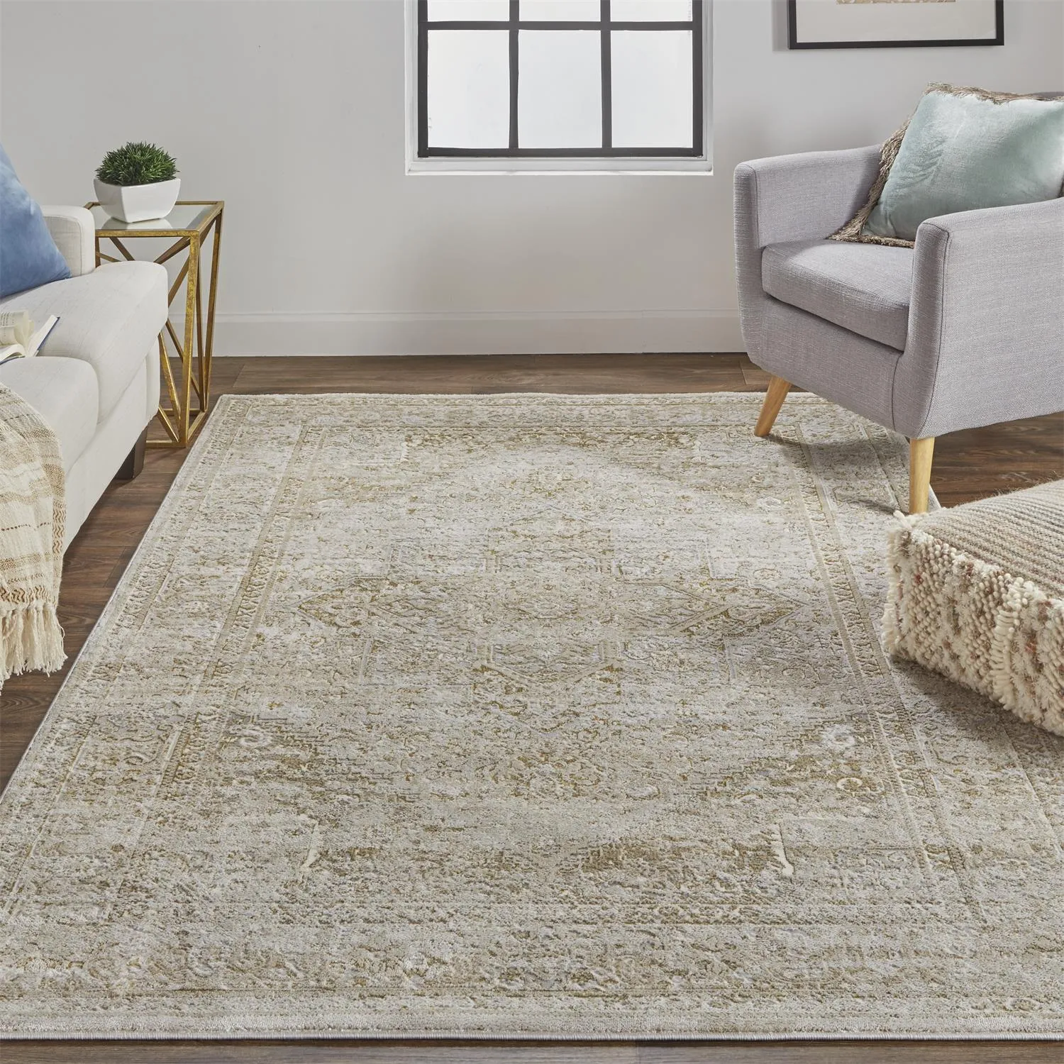 Aura 3734F Ivory/Gold 3'11" X 6' Rug