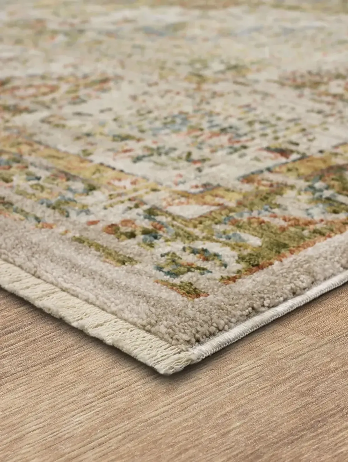 Memento Keepsake Cream 2' 5" X 7' 5" Rug