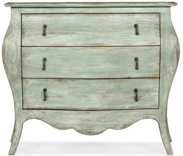 Traditions Bachelors Chest