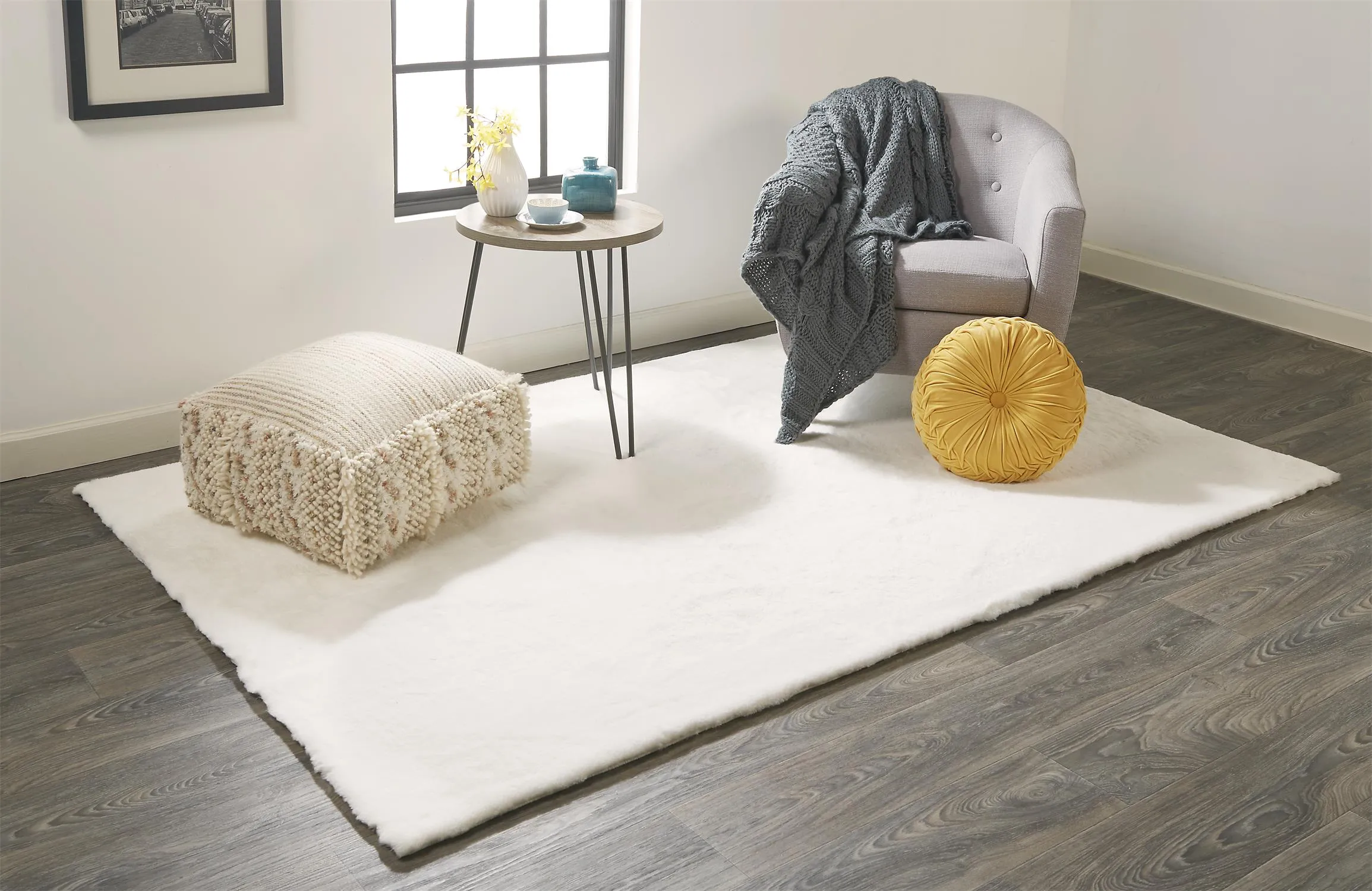 Luxe Velour 4506F White 6'7" x 9'6" Rug