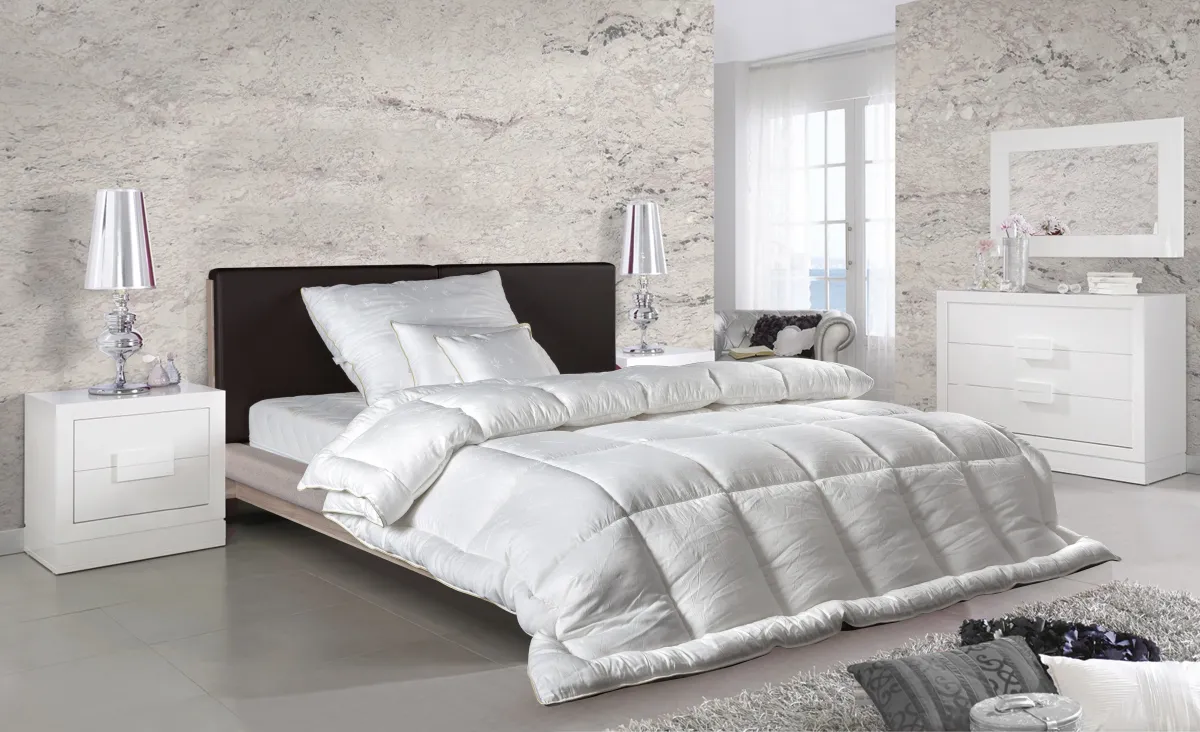 Luxury European Down/Feather Comforter