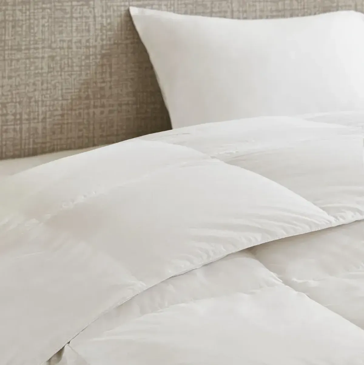 Gracie Mills Eldon All Season Oversized Cotton Down Comforter