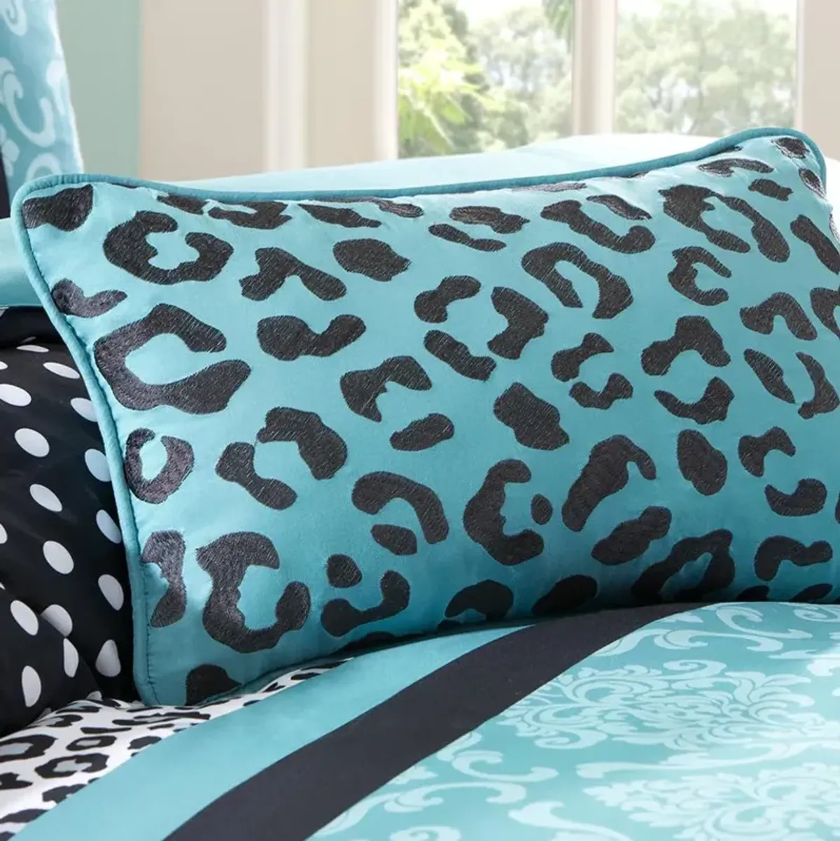 Belen Kox Teal Fierce Comforter Set, Belen Kox