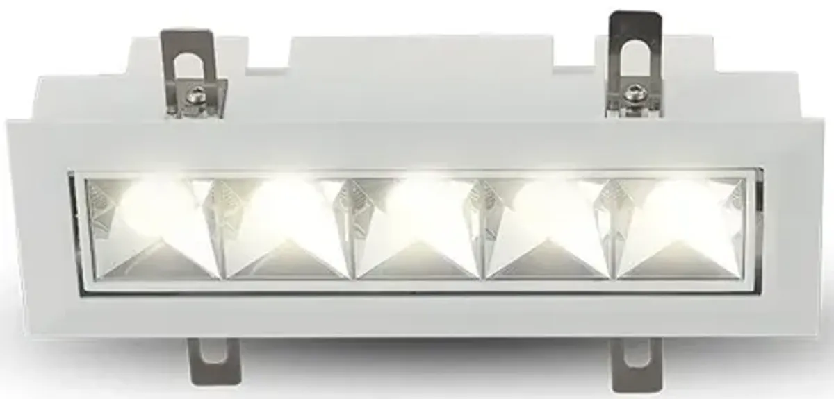 VONN Lighting 5 Lights LED Adjustable Recessed Downlight, Stock Item Beam Angle 34, White