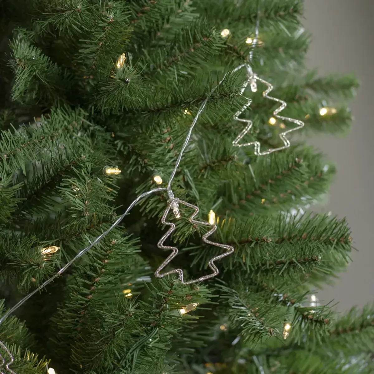 4' LED Lighted B/O Gold Wire Mini Tree Christmas Garland - Warm White Lights