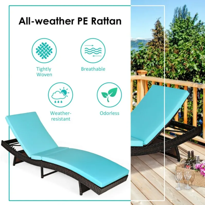 Patio Folding Chaise Lounge with 5 Adjustable Levels and Cushion