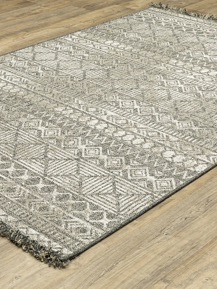 Gillian 1'10" x 7'6" Beige Rug