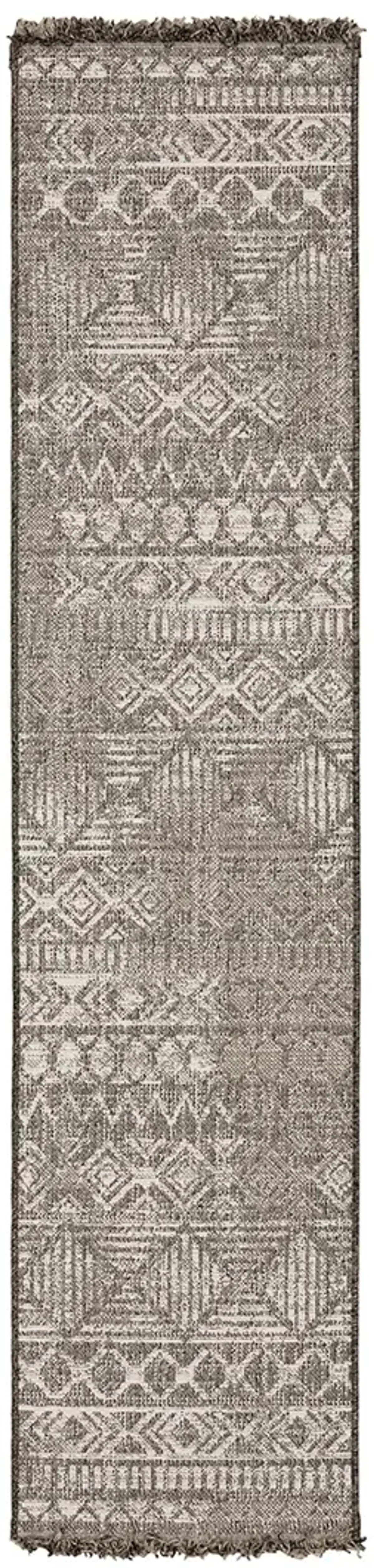 Gillian 1'10" x 7'6" Beige Rug