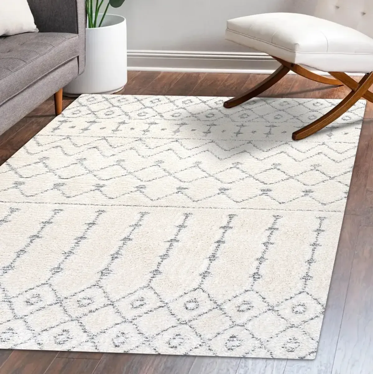 Pia Moroccan Trellis Plush Carved Area Rug