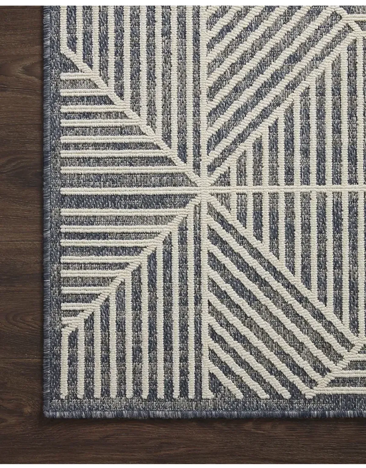 Rainier RAI03 Denim 7'10" x 10'10" Rug