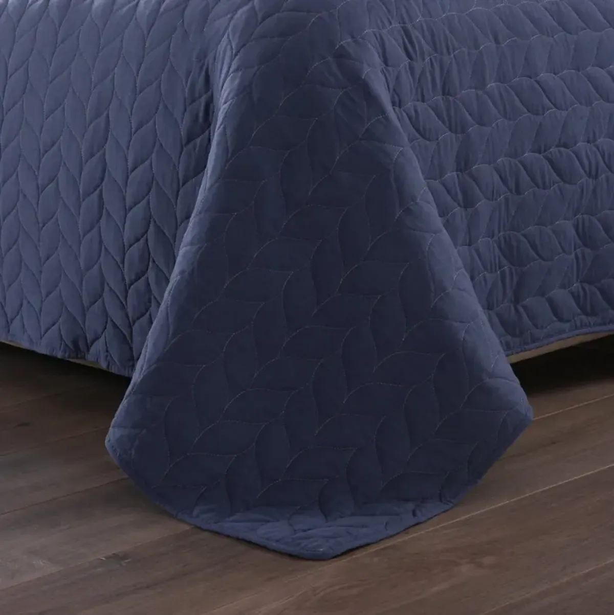 MarCielo 3 Piece Lightweight Bedspread Quilt Set Leaf