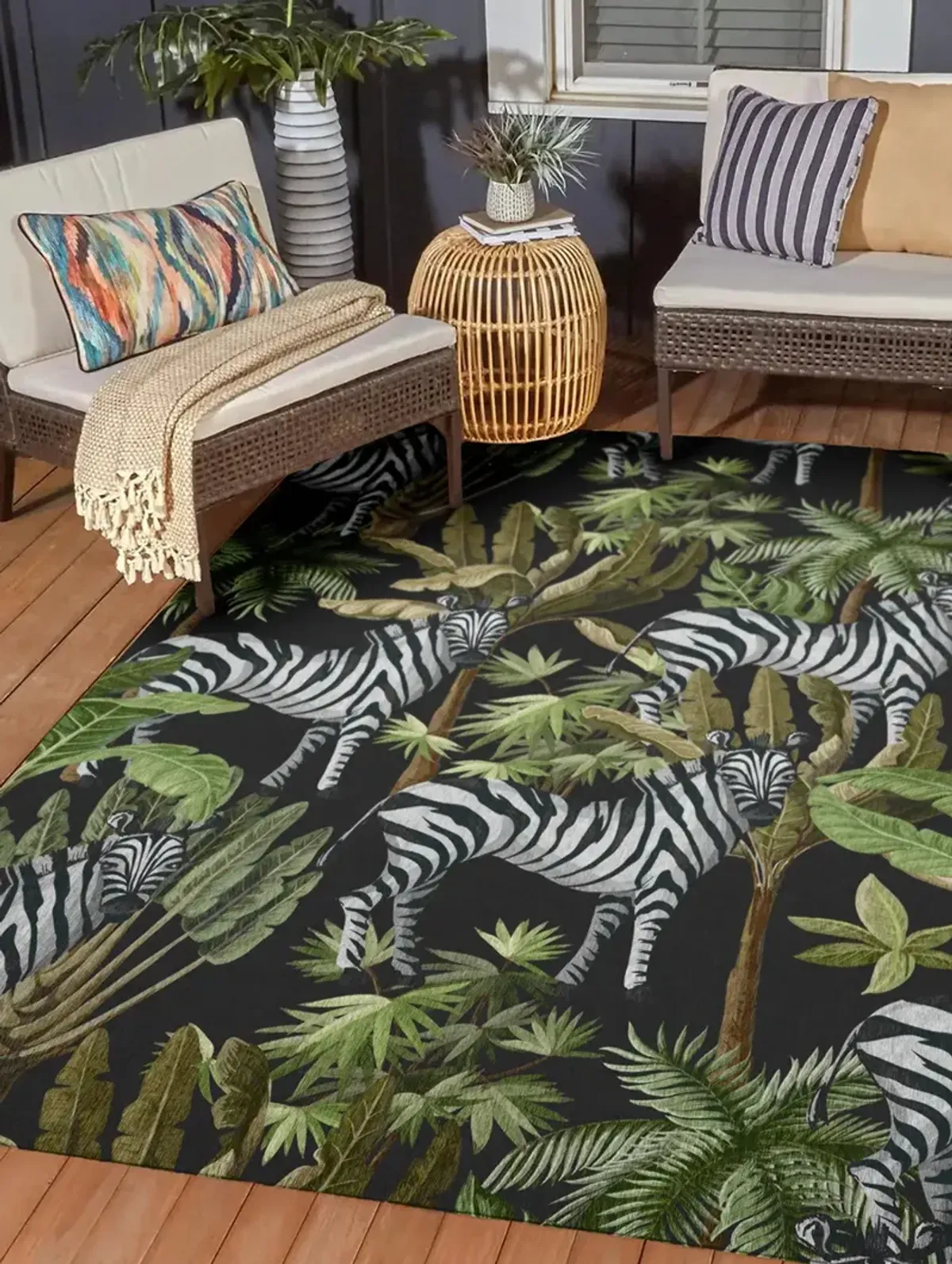 Tropics TC13 Black 9' x 12' Rug