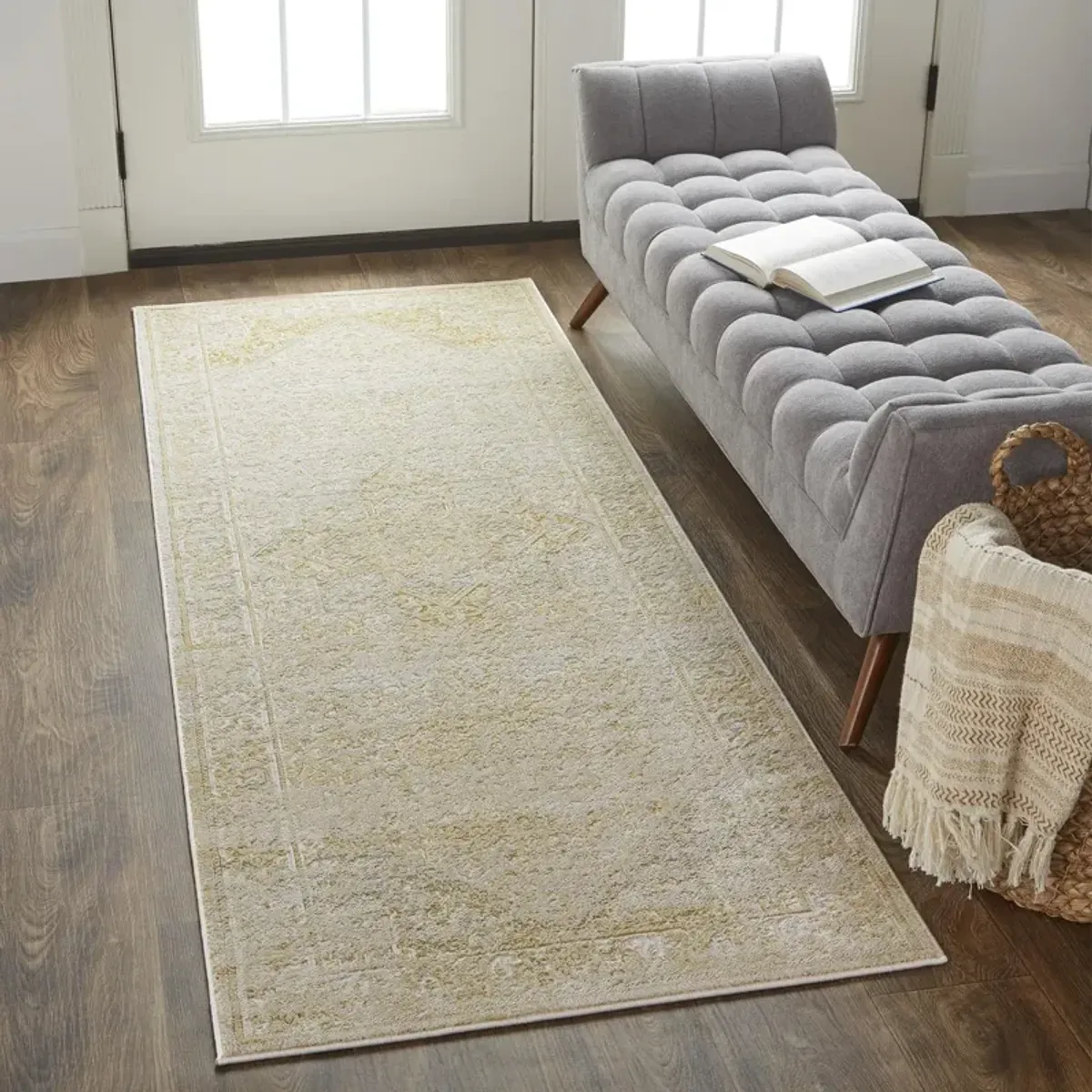 Aura 3734F Ivory/Gold 2'10" x 7'10" Rug