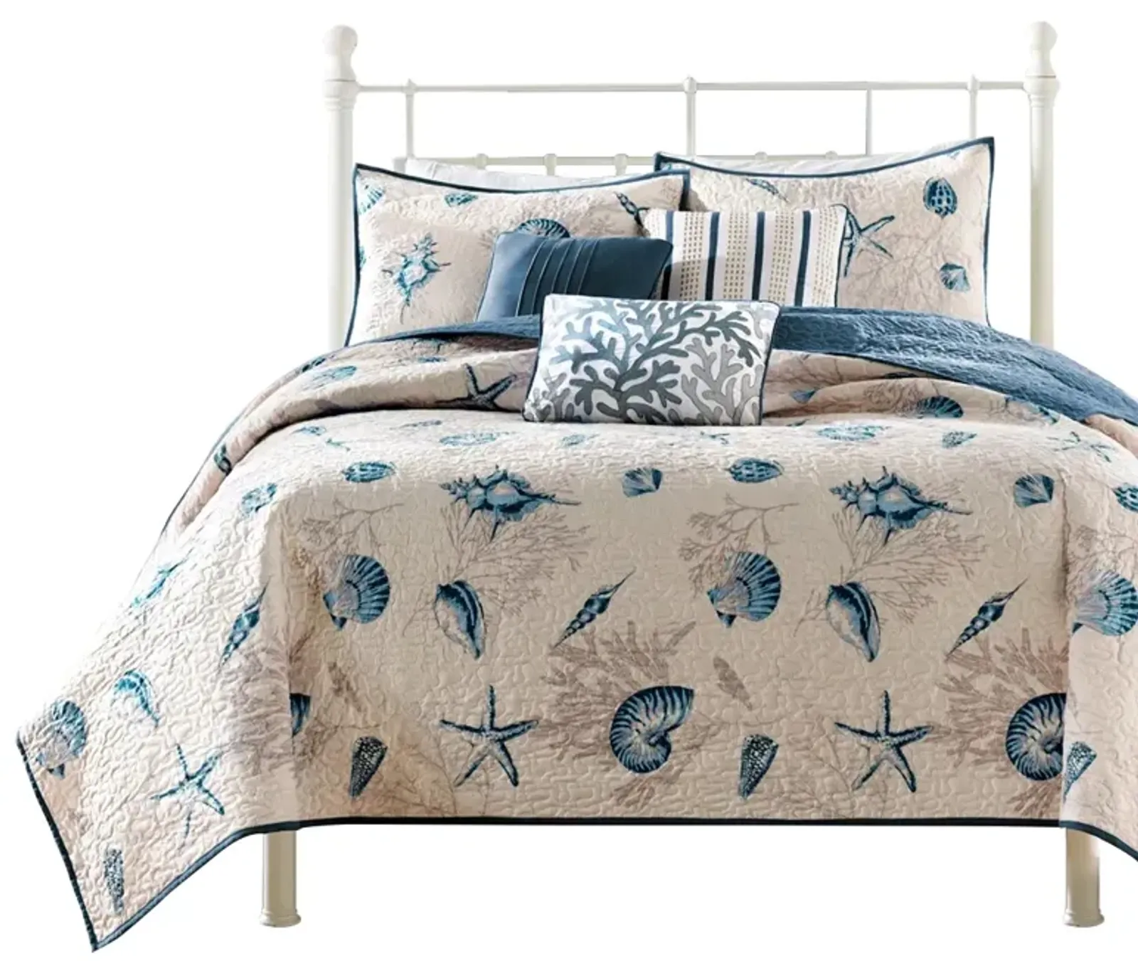 Gracie Mills Villanueva Coastal Escape Reversible Quilt Set with Charming Throw Pillows