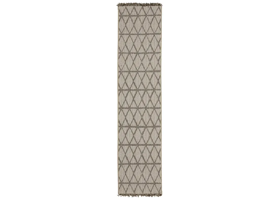 Gillian 1'10" x 7'6" Beige Rug