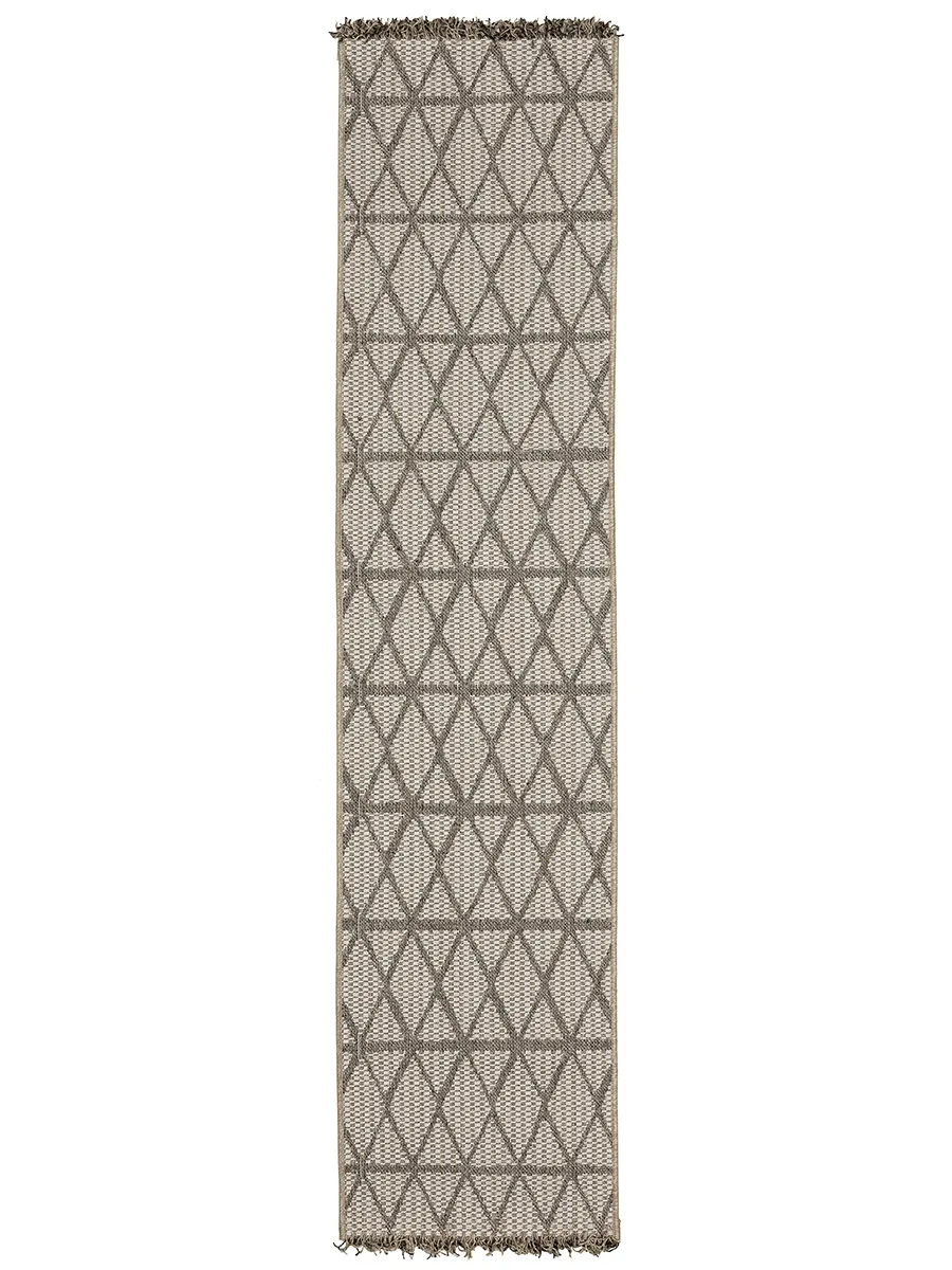 Gillian 1'10" x 7'6" Beige Rug