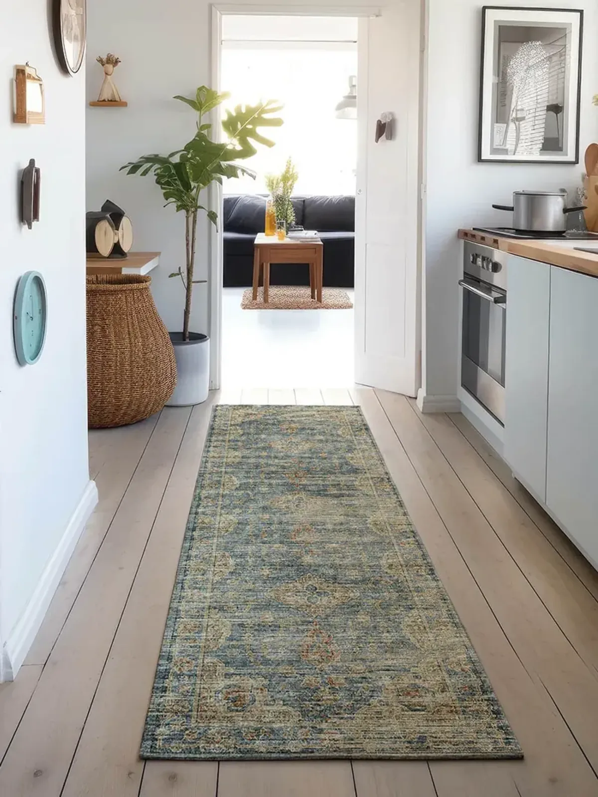 Tuscany TU13 Teal 2'6" x 10' Rug