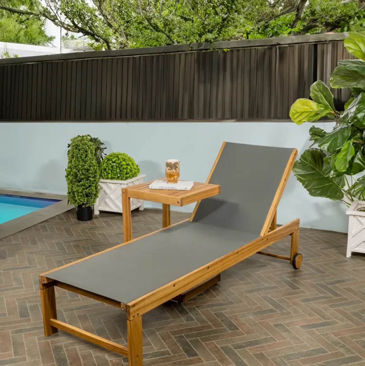 Trabuco Coastal Modern Acacia Wood Mesh 3-Position Outdoor Chaise Lounge Set with Side Table